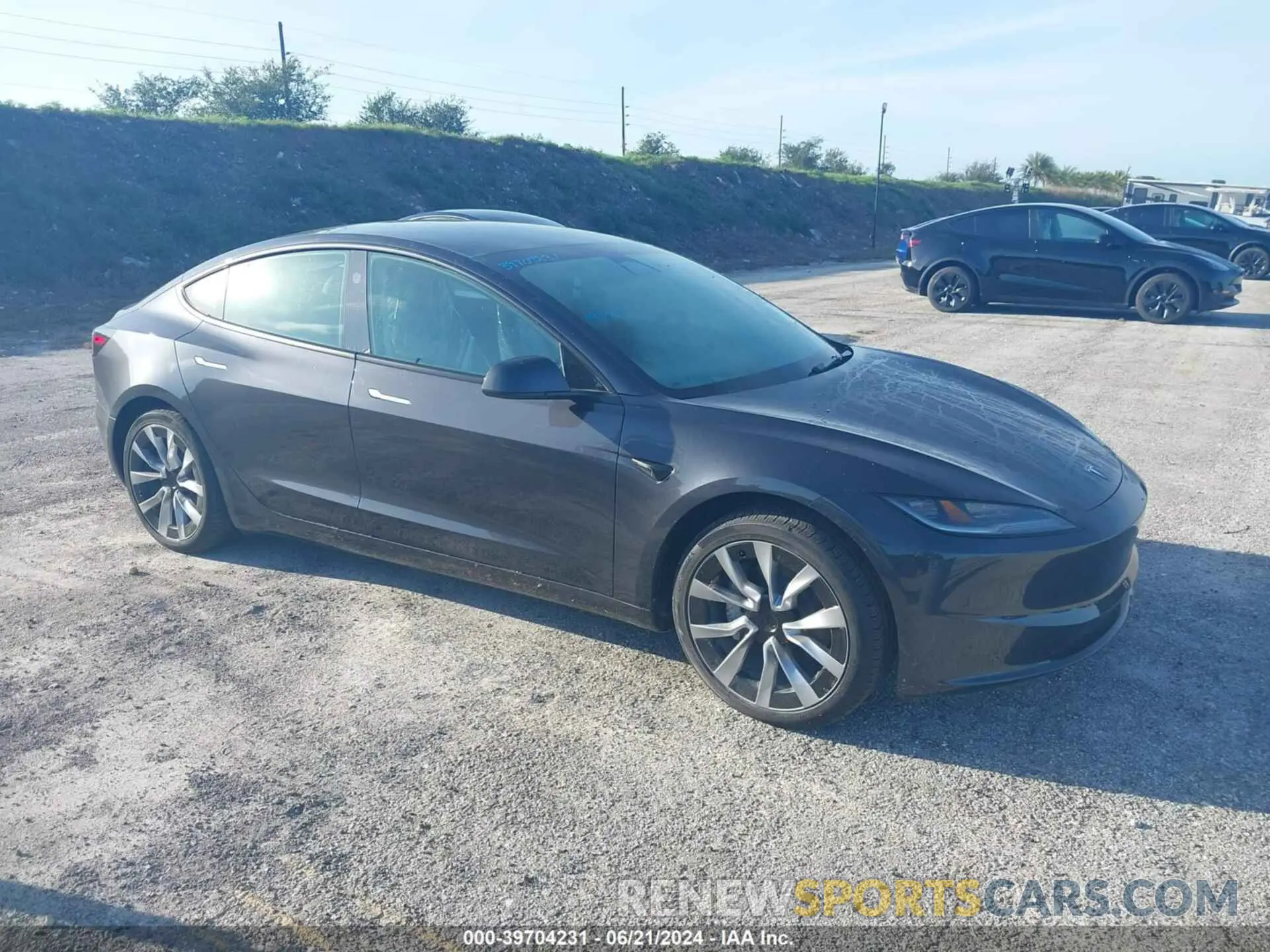 1 Фотография поврежденного автомобиля 5YJ3E1EA0RF752107 TESLA MODEL 3 2024