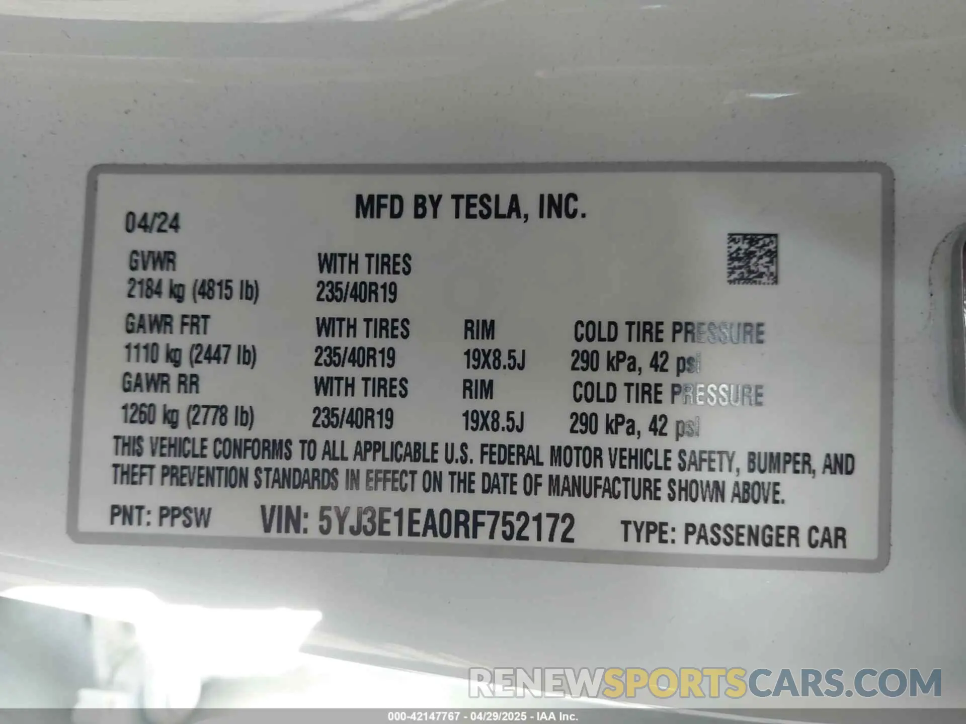 9 Photograph of a damaged car 5YJ3E1EA0RF752172 TESLA MODEL 3 2024