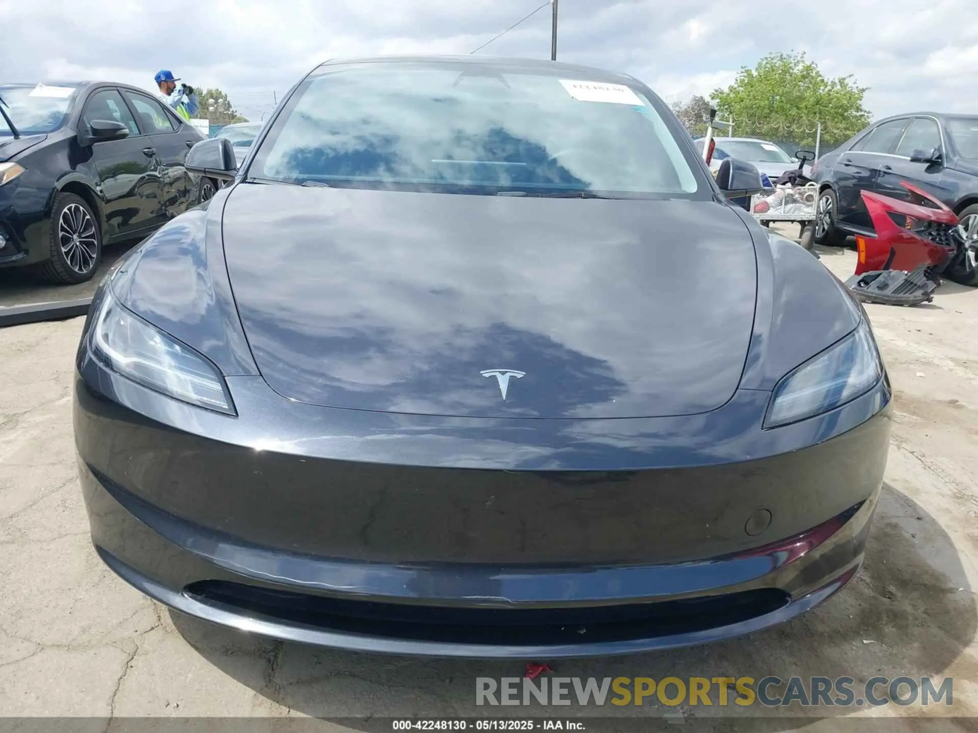 12 Фотография поврежденного автомобиля 5YJ3E1EA0RF782725 TESLA MODEL 3 2024