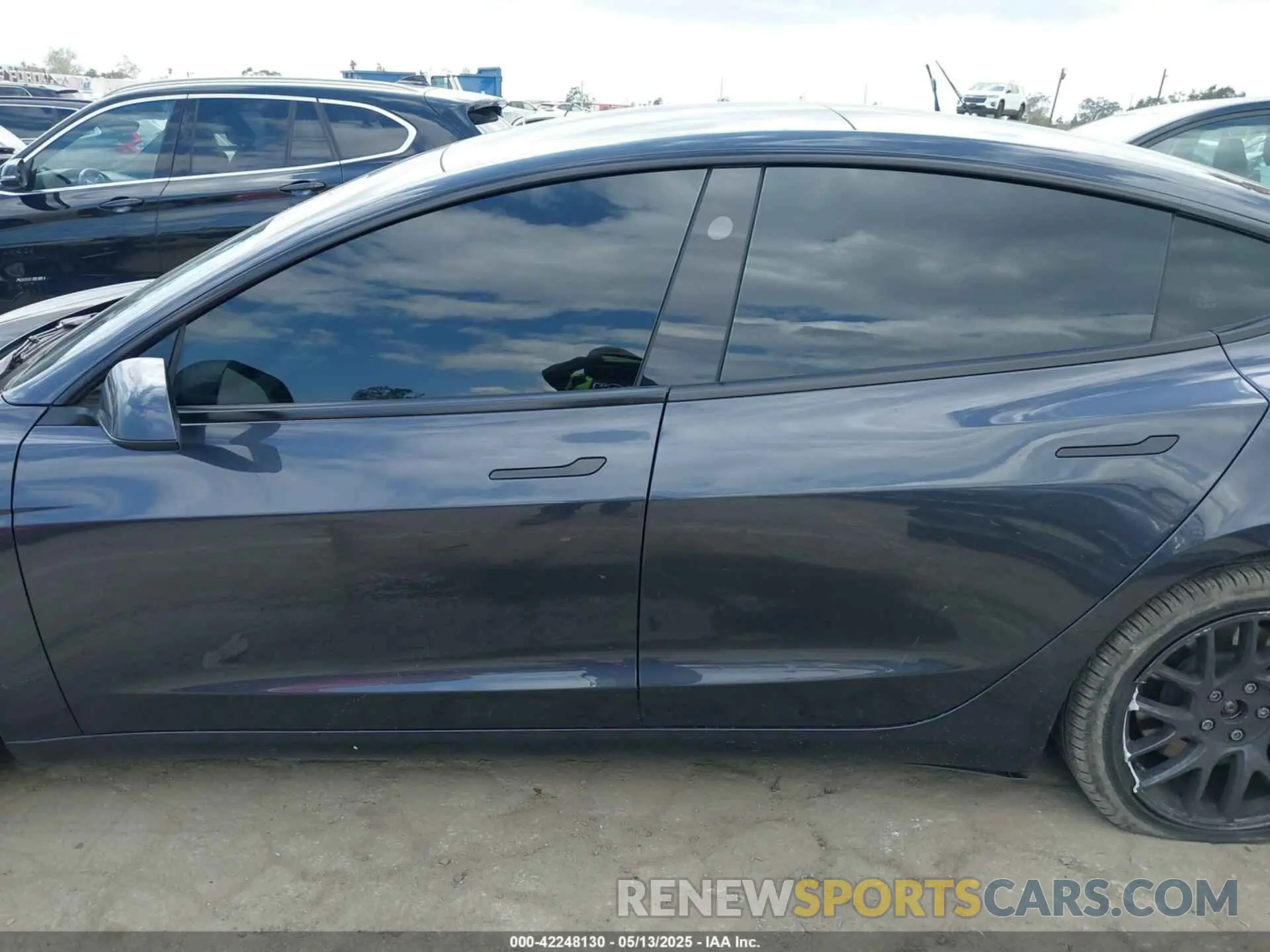 14 Фотография поврежденного автомобиля 5YJ3E1EA0RF782725 TESLA MODEL 3 2024