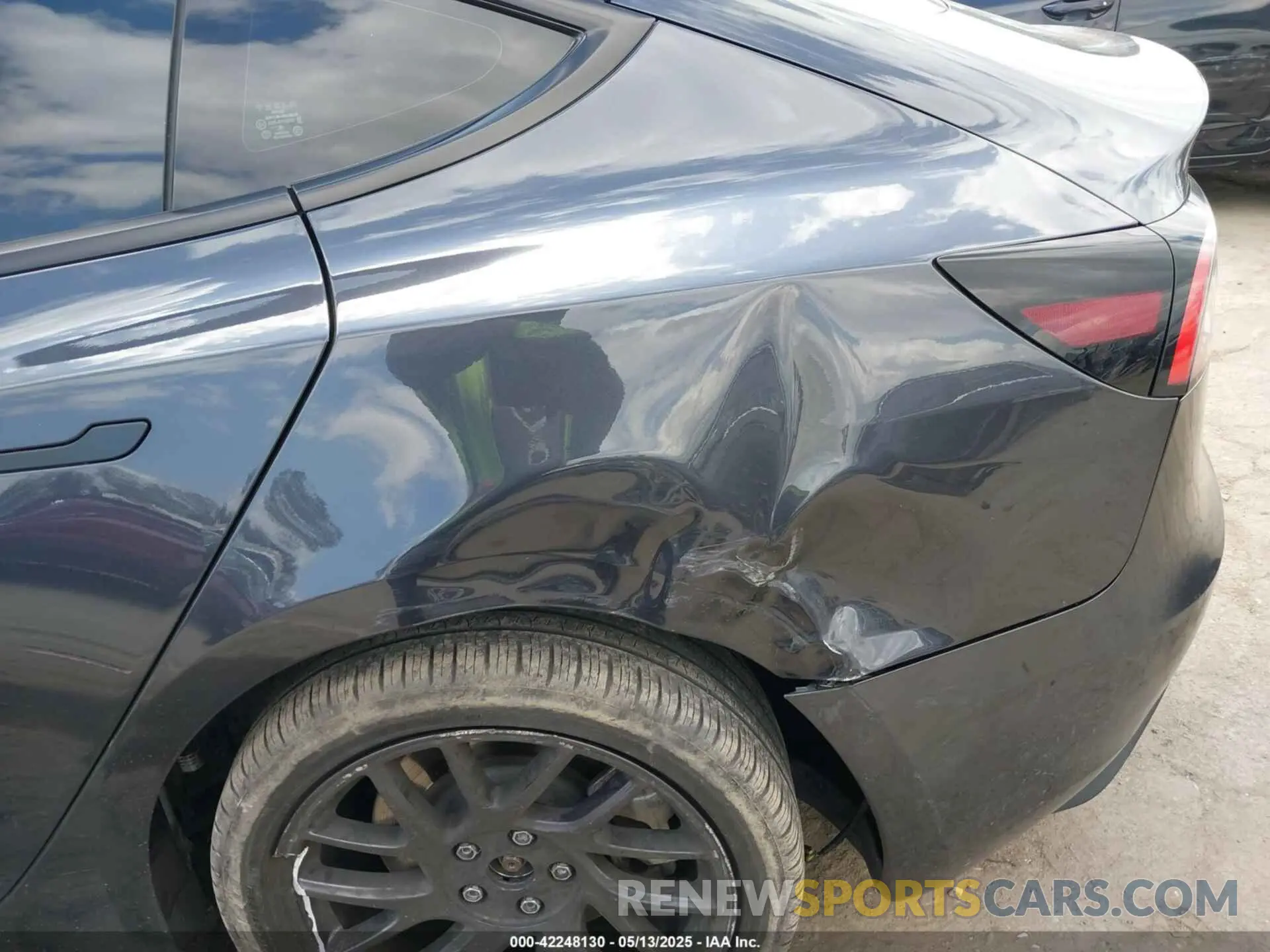 6 Фотография поврежденного автомобиля 5YJ3E1EA0RF782725 TESLA MODEL 3 2024