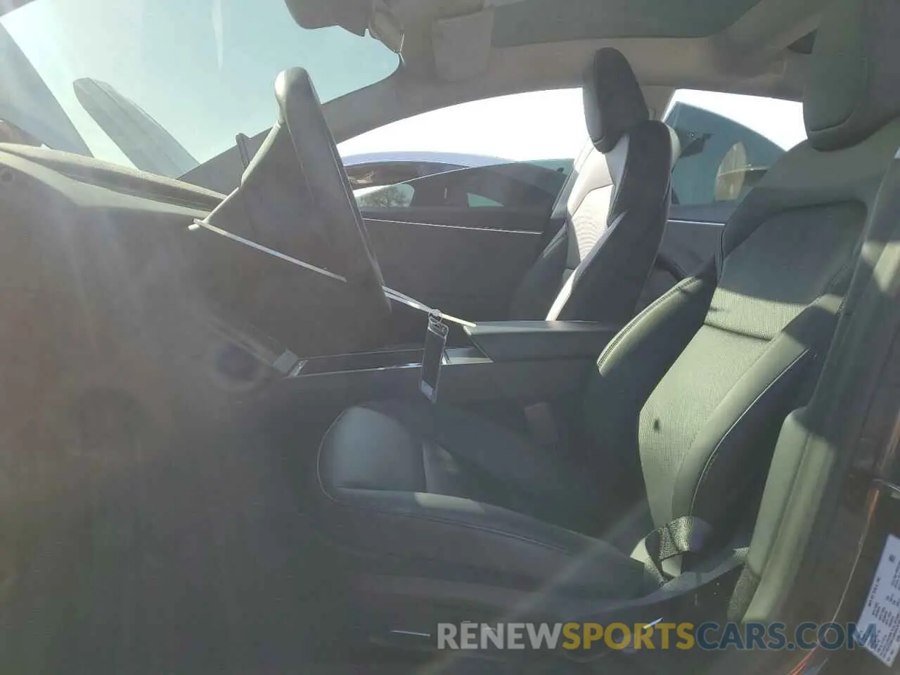 7 Photograph of a damaged car 5YJ3E1EA0RF784894 TESLA MODEL 3 2024