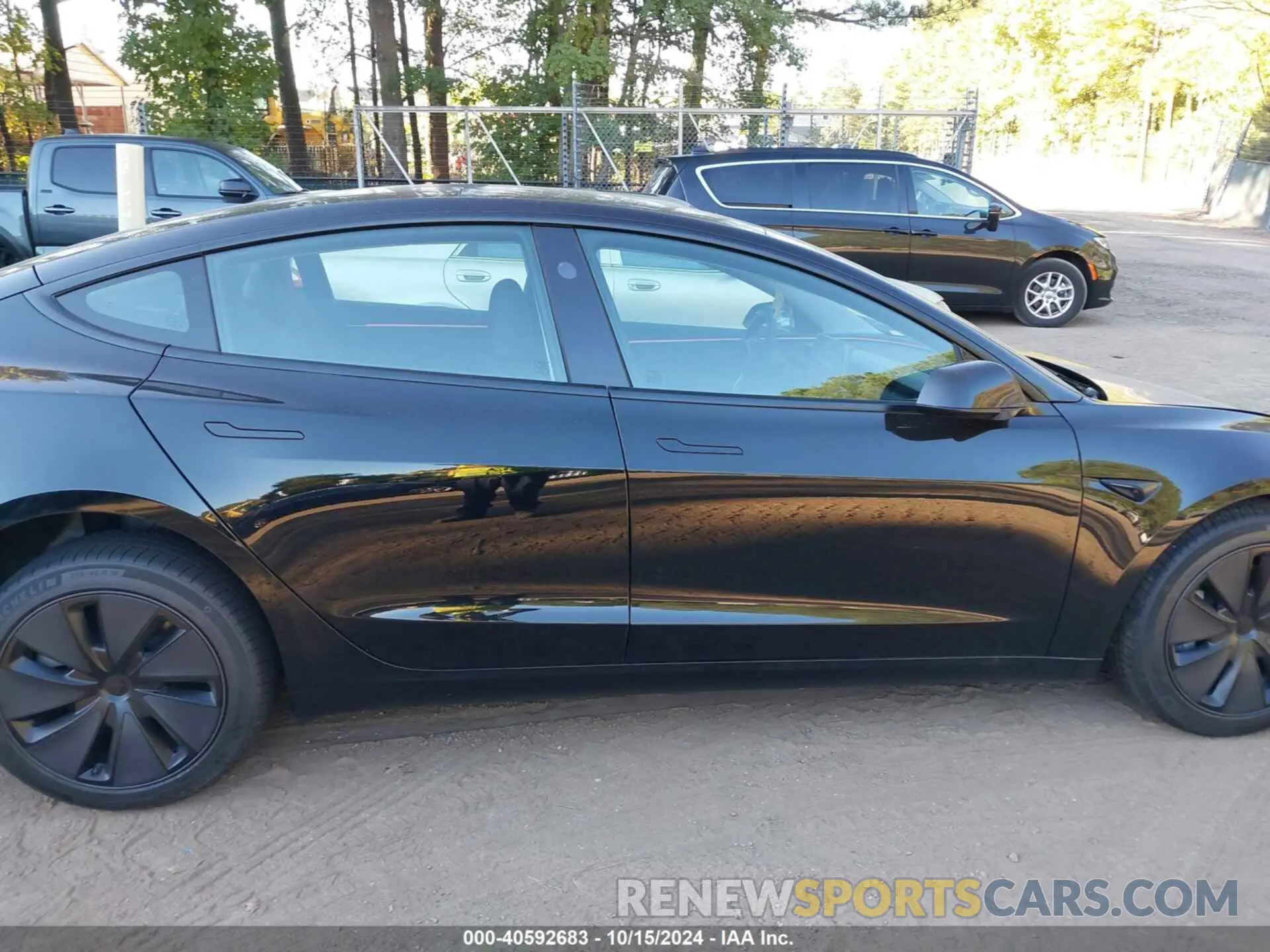 13 Фотография поврежденного автомобиля 5YJ3E1EA0RF843569 TESLA MODEL 3 2024