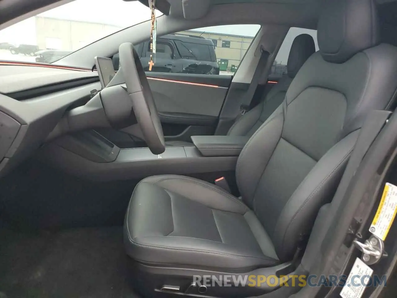 7 Фотография поврежденного автомобиля 5YJ3E1EA0RF861070 TESLA MODEL 3 2024