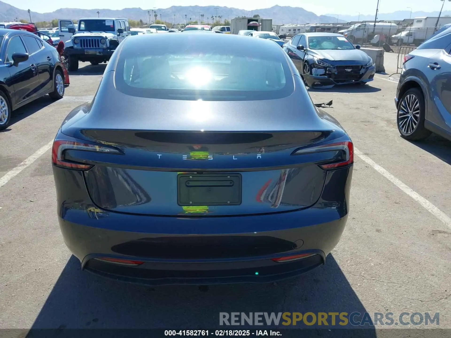 15 Photograph of a damaged car 5YJ3E1EA0RF871954 TESLA MODEL 3 2024