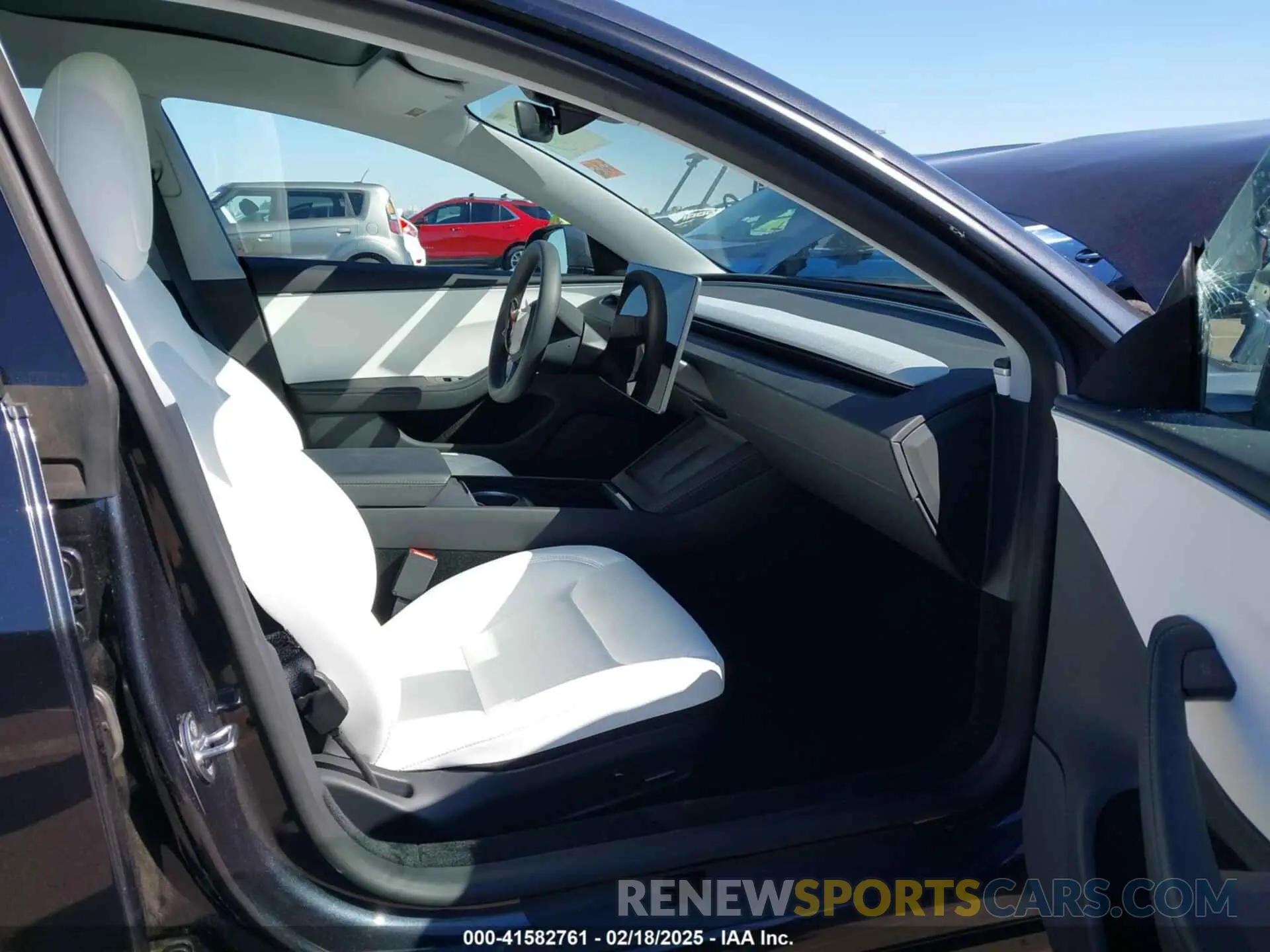 5 Photograph of a damaged car 5YJ3E1EA0RF871954 TESLA MODEL 3 2024