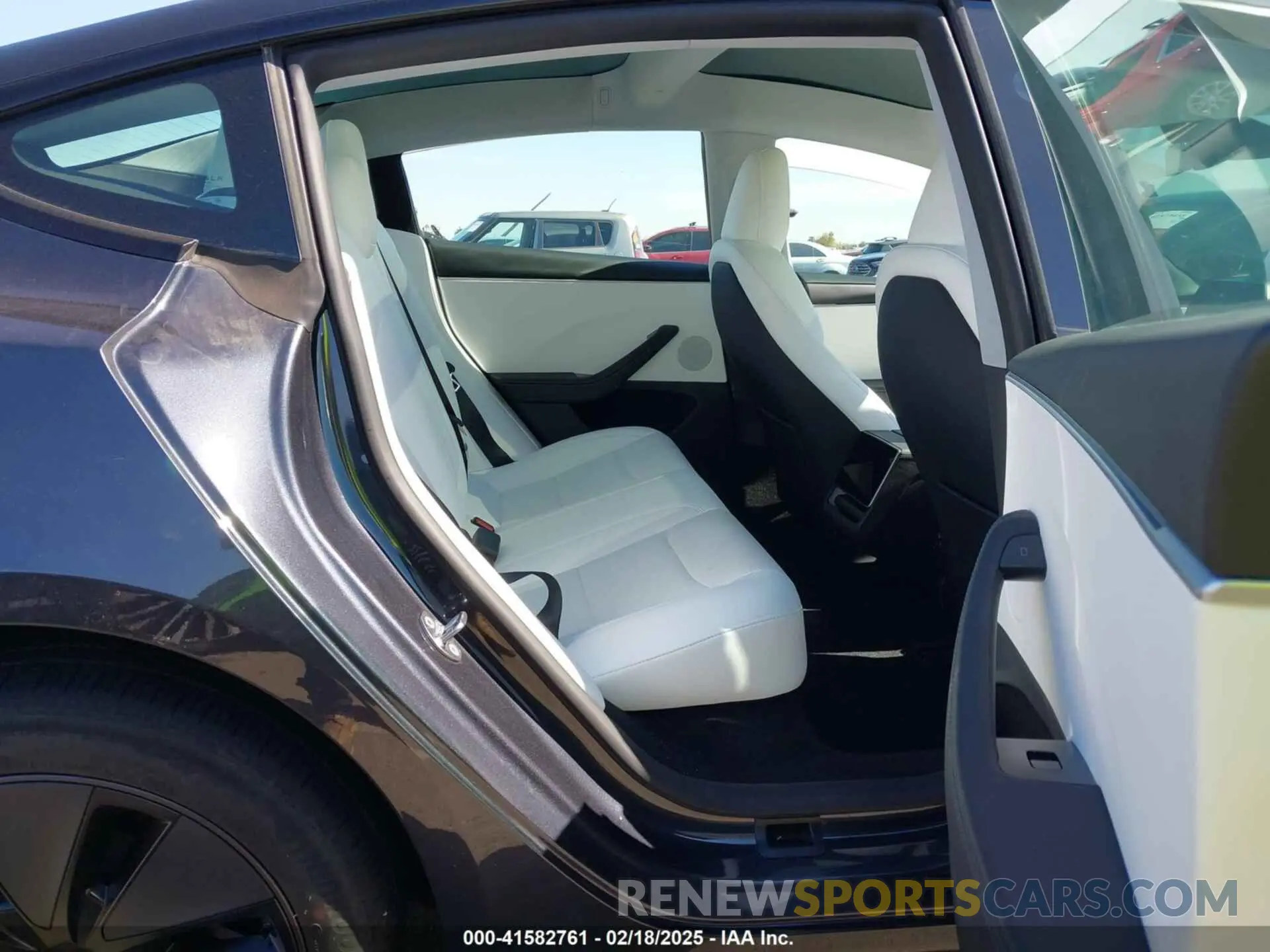 8 Photograph of a damaged car 5YJ3E1EA0RF871954 TESLA MODEL 3 2024