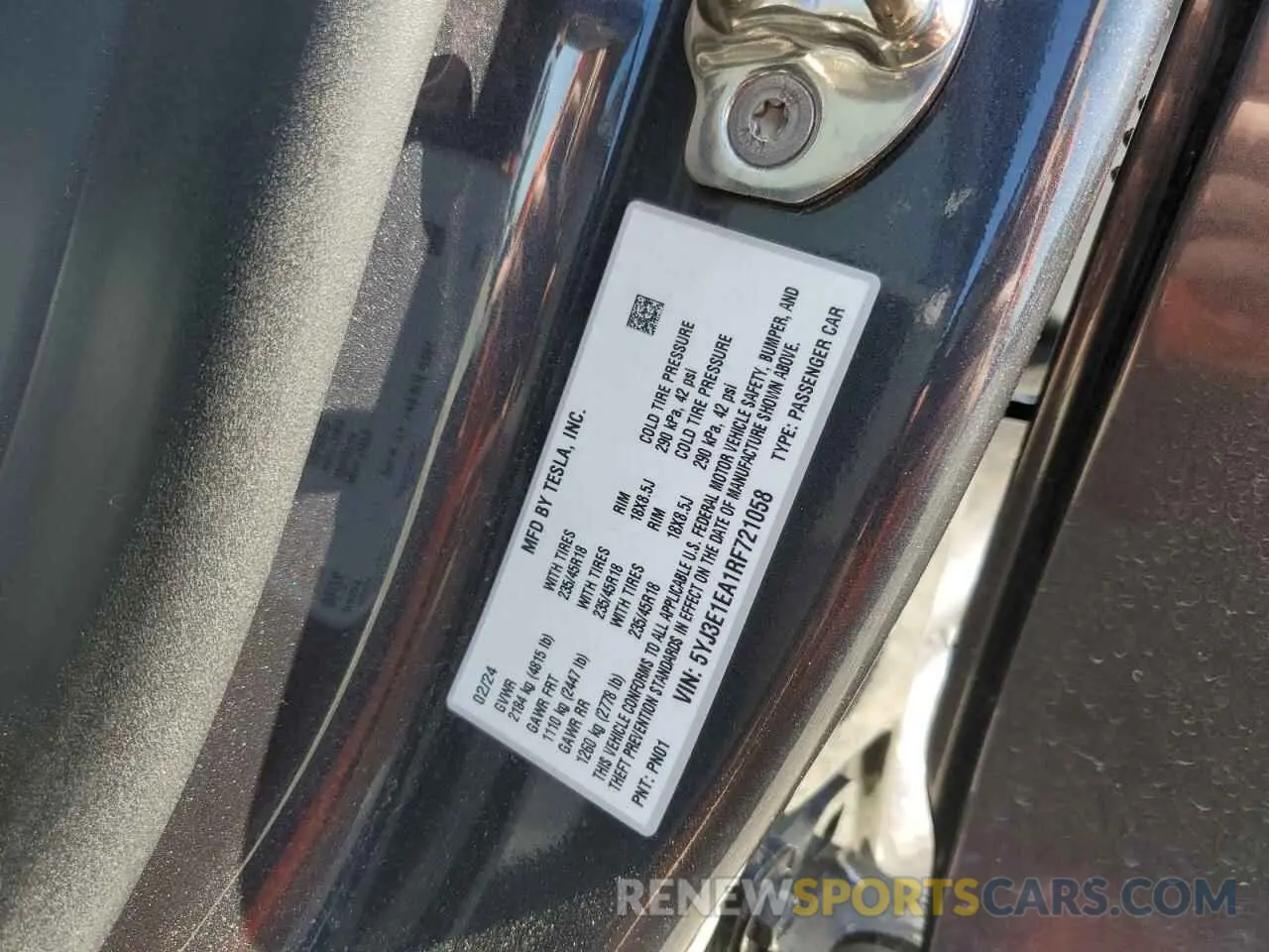 14 Photograph of a damaged car 5YJ3E1EA1RF721058 TESLA MODEL 3 2024