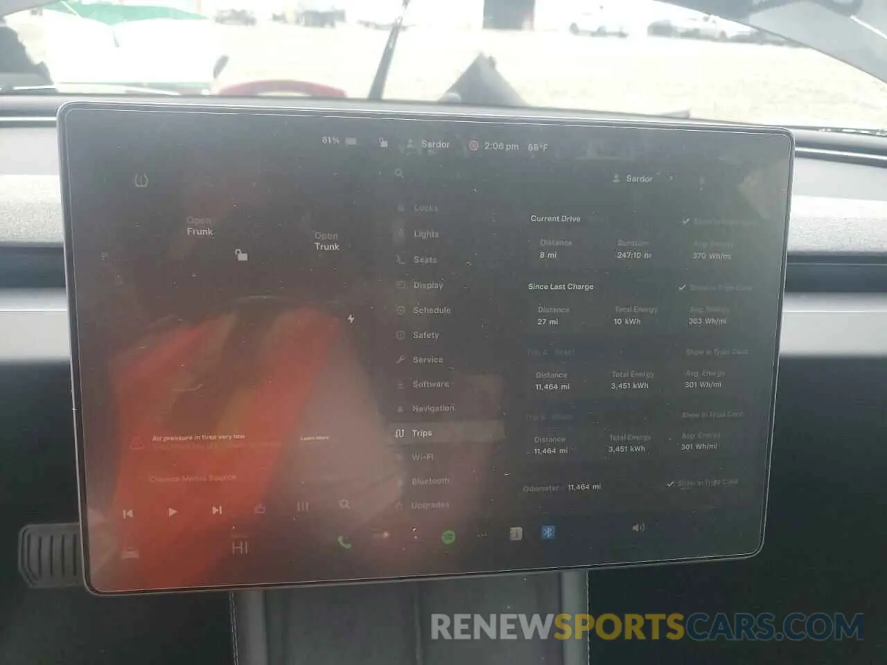9 Photograph of a damaged car 5YJ3E1EA1RF730892 TESLA MODEL 3 2024
