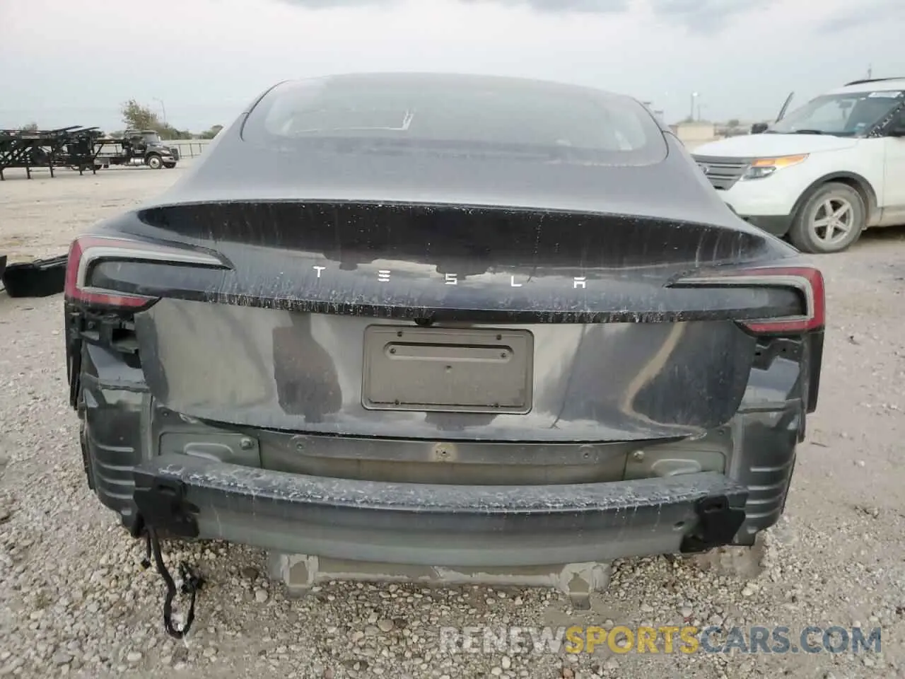 6 Photograph of a damaged car 5YJ3E1EA1RF740161 TESLA MODEL 3 2024