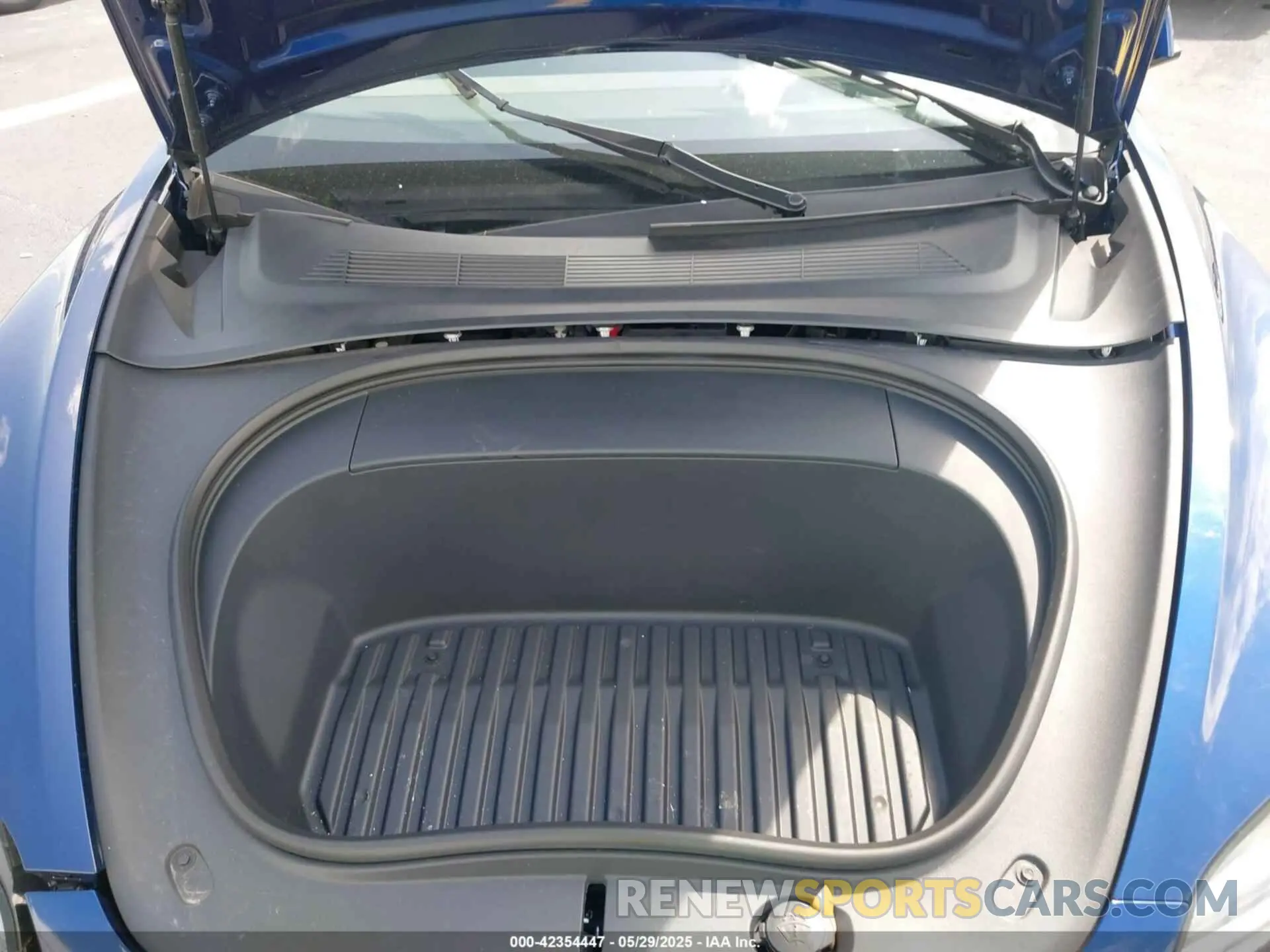 10 Photograph of a damaged car 5YJ3E1EA1RF744291 TESLA MODEL 3 2024