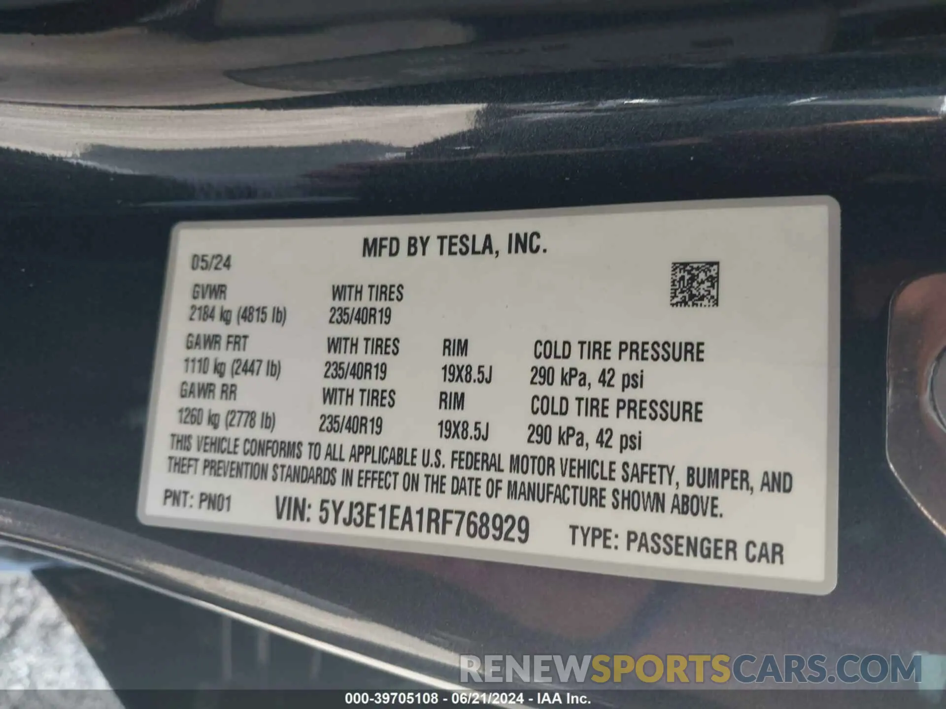 9 Photograph of a damaged car 5YJ3E1EA1RF768929 TESLA MODEL 3 2024