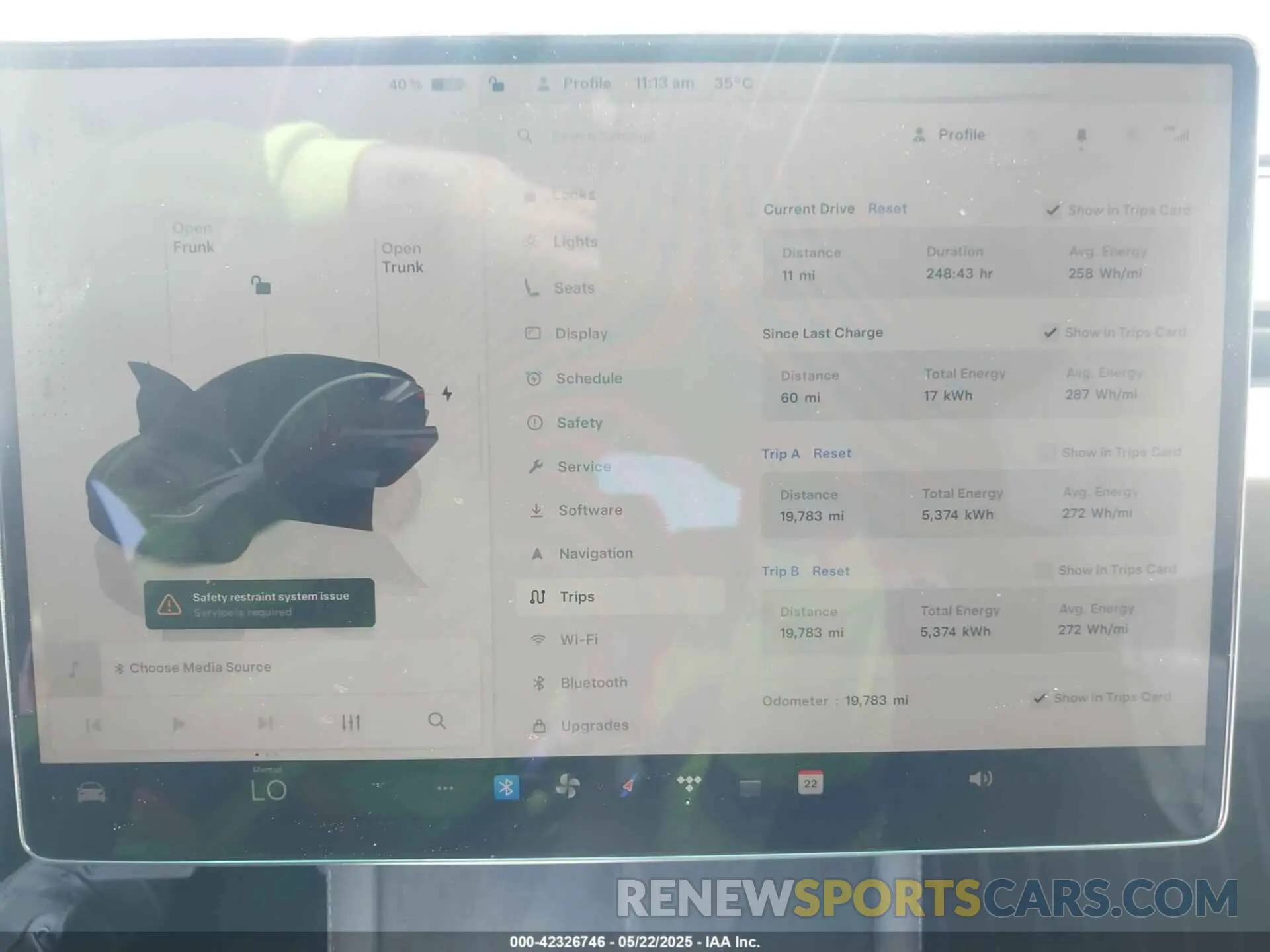 17 Photograph of a damaged car 5YJ3E1EA1RF782328 TESLA MODEL 3 2024