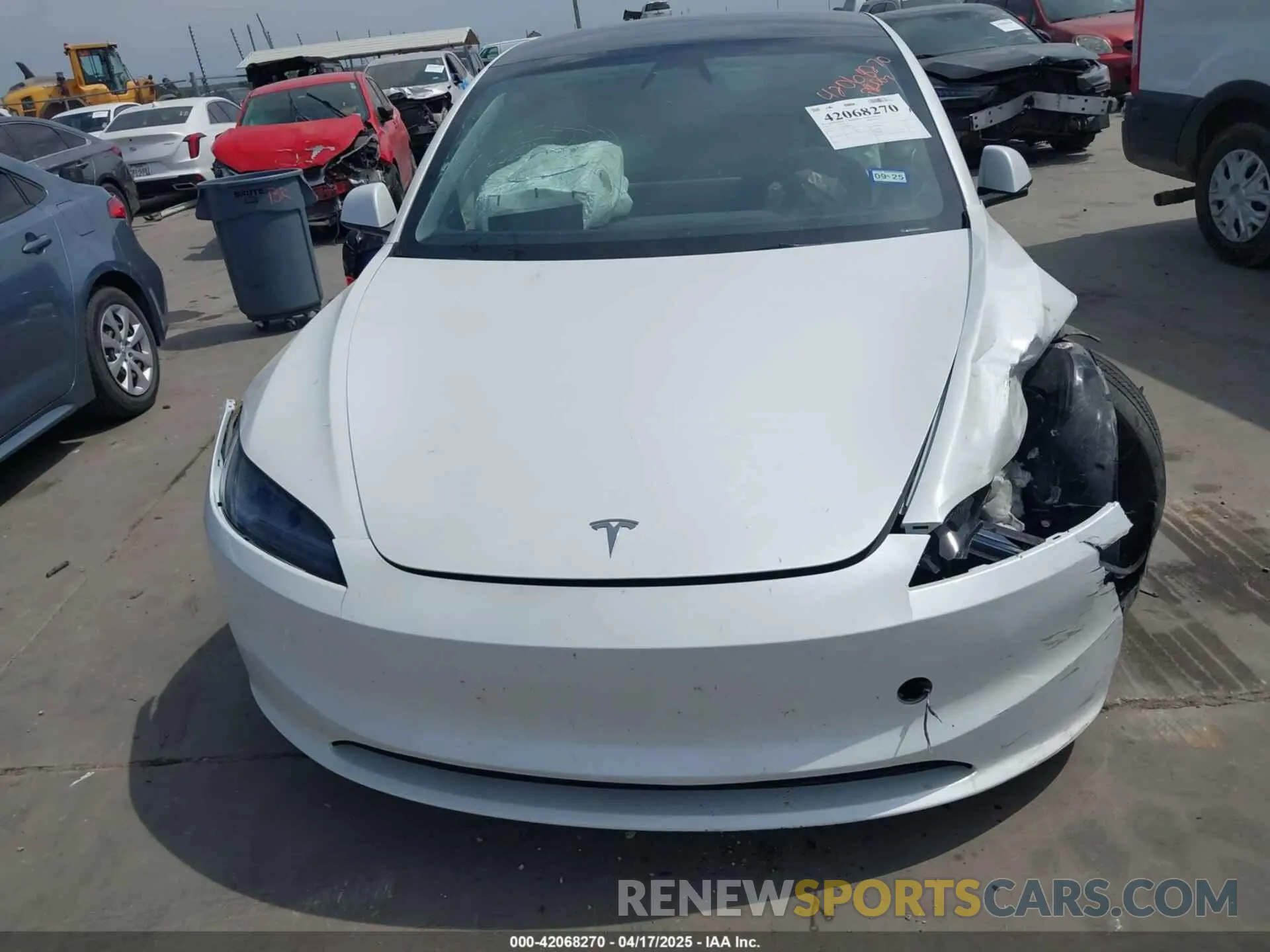 13 Фотография поврежденного автомобиля 5YJ3E1EA1RF784399 TESLA MODEL 3 2024