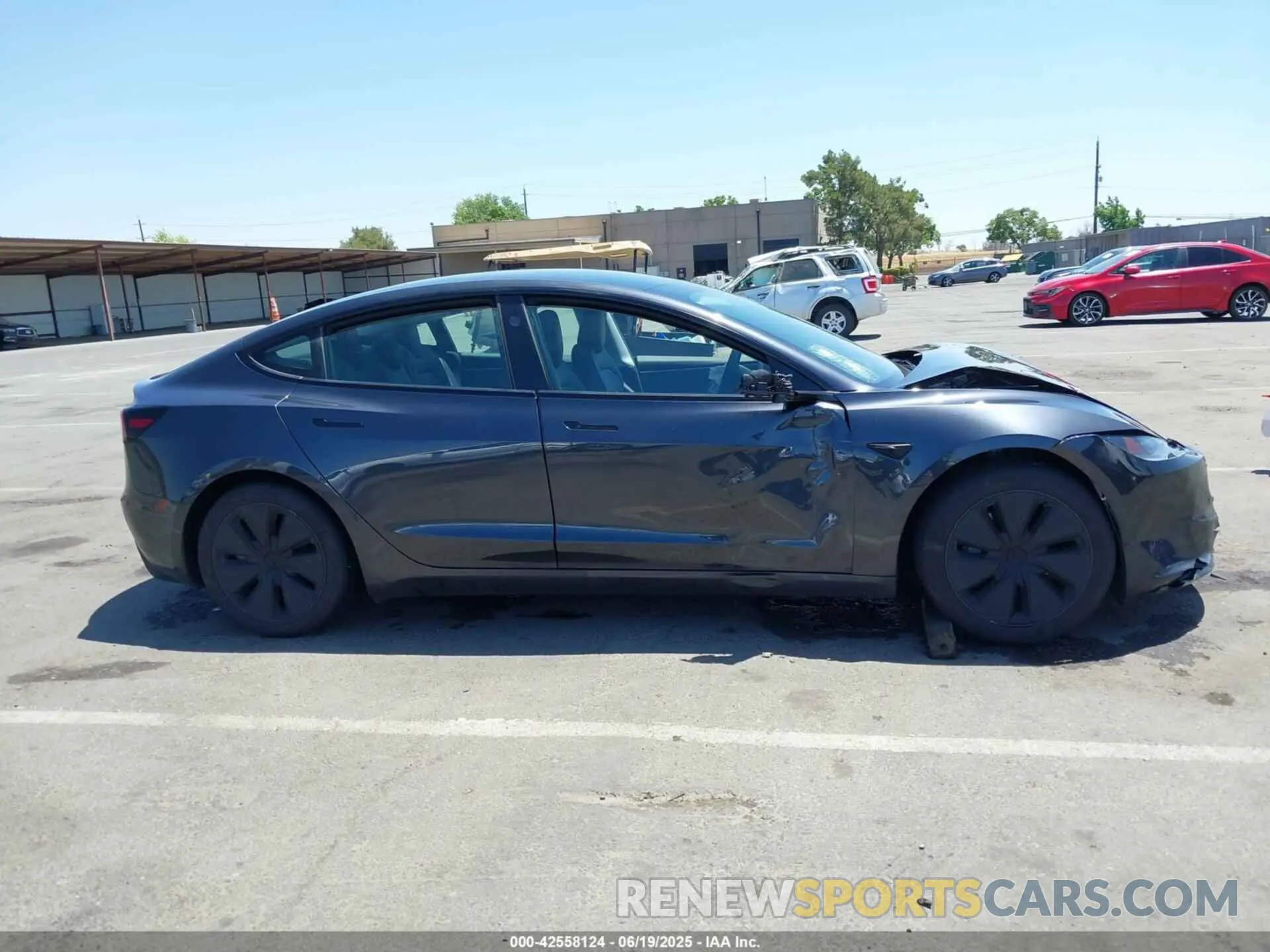 12 Фотография поврежденного автомобиля 5YJ3E1EA1RF861420 TESLA MODEL 3 2024