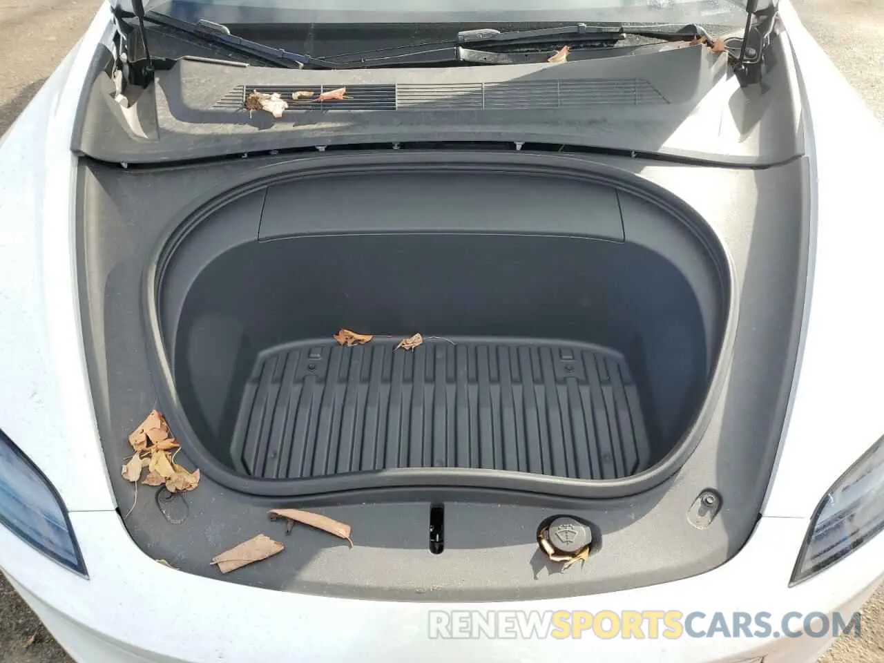 11 Photograph of a damaged car 5YJ3E1EA2RF733011 TESLA MODEL 3 2024