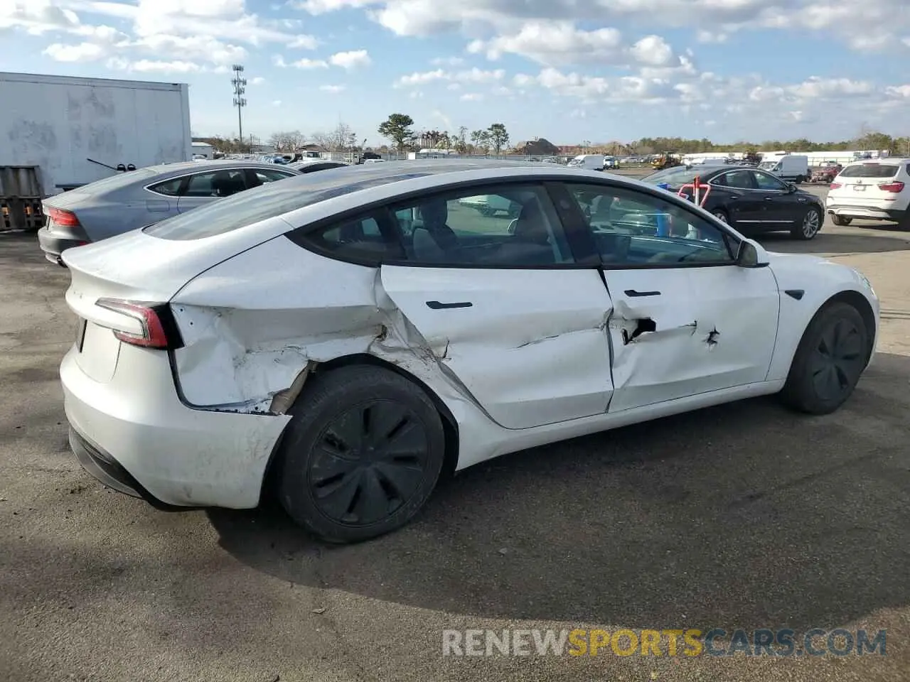 3 Photograph of a damaged car 5YJ3E1EA2RF733011 TESLA MODEL 3 2024