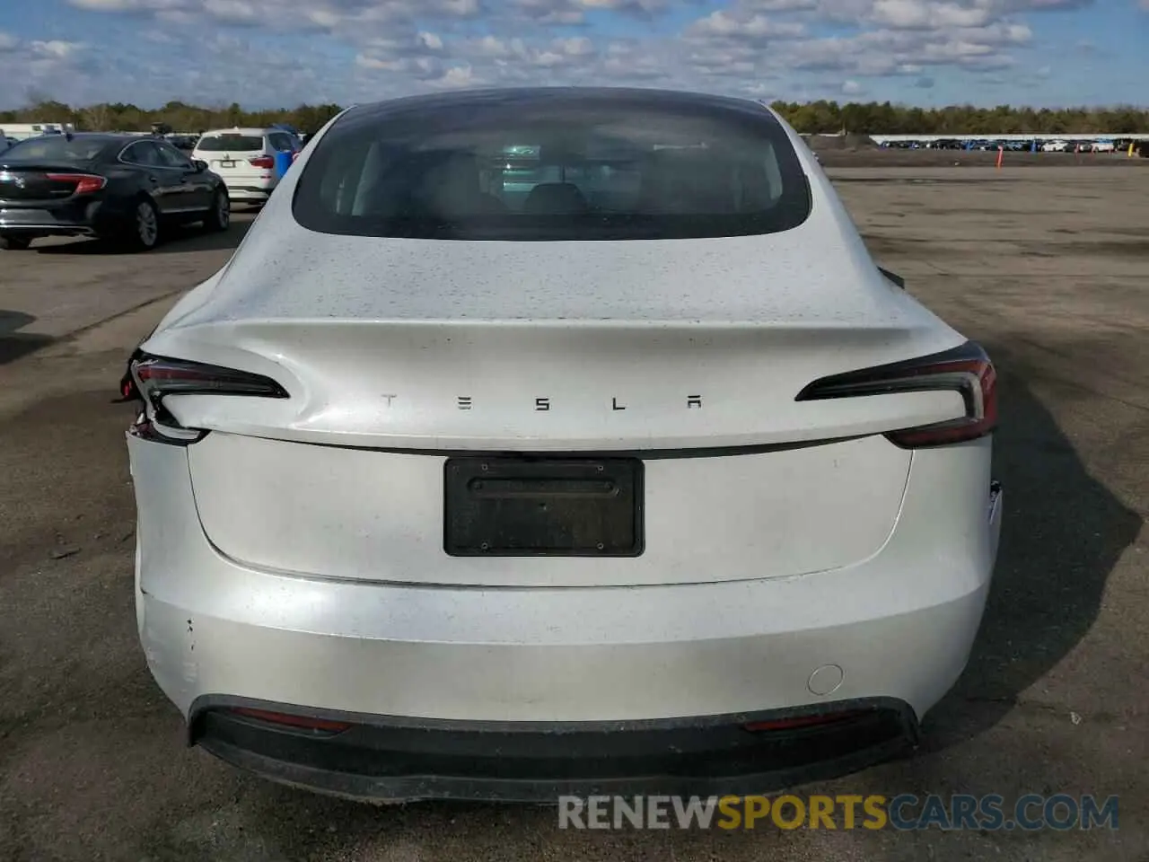 6 Photograph of a damaged car 5YJ3E1EA2RF733011 TESLA MODEL 3 2024