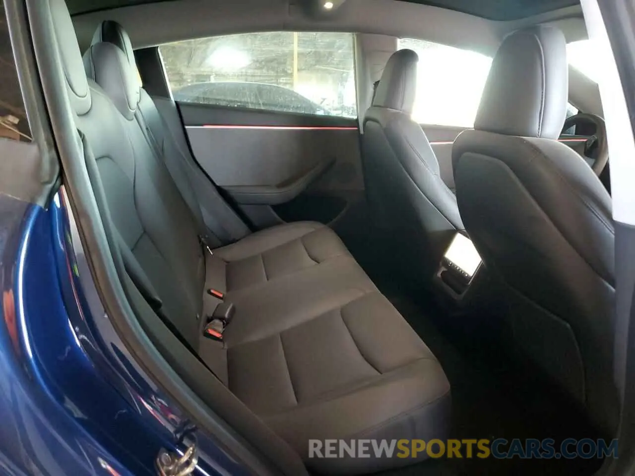 10 Photograph of a damaged car 5YJ3E1EA2RF739715 TESLA MODEL 3 2024