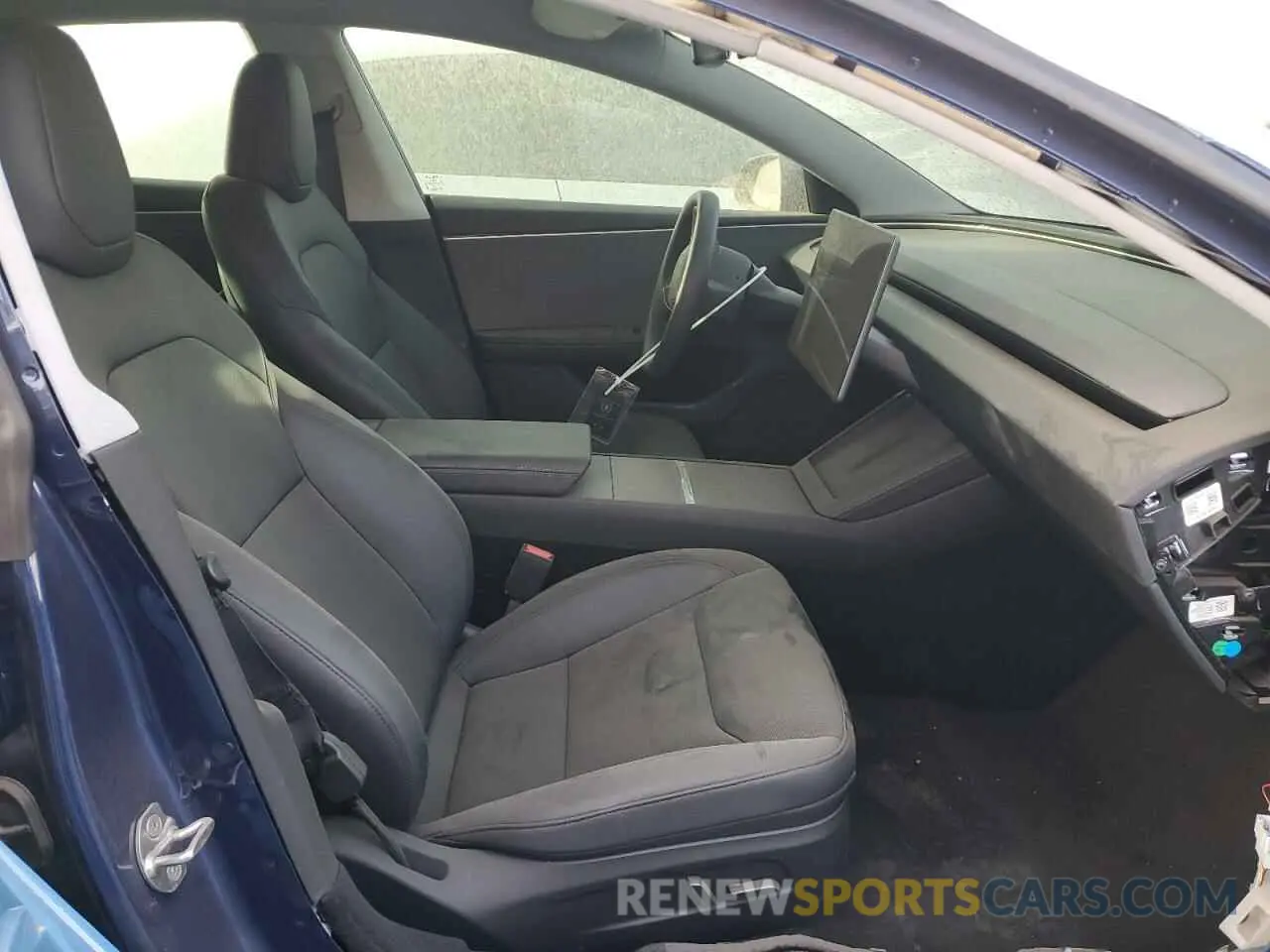 7 Photograph of a damaged car 5YJ3E1EA2RF739715 TESLA MODEL 3 2024