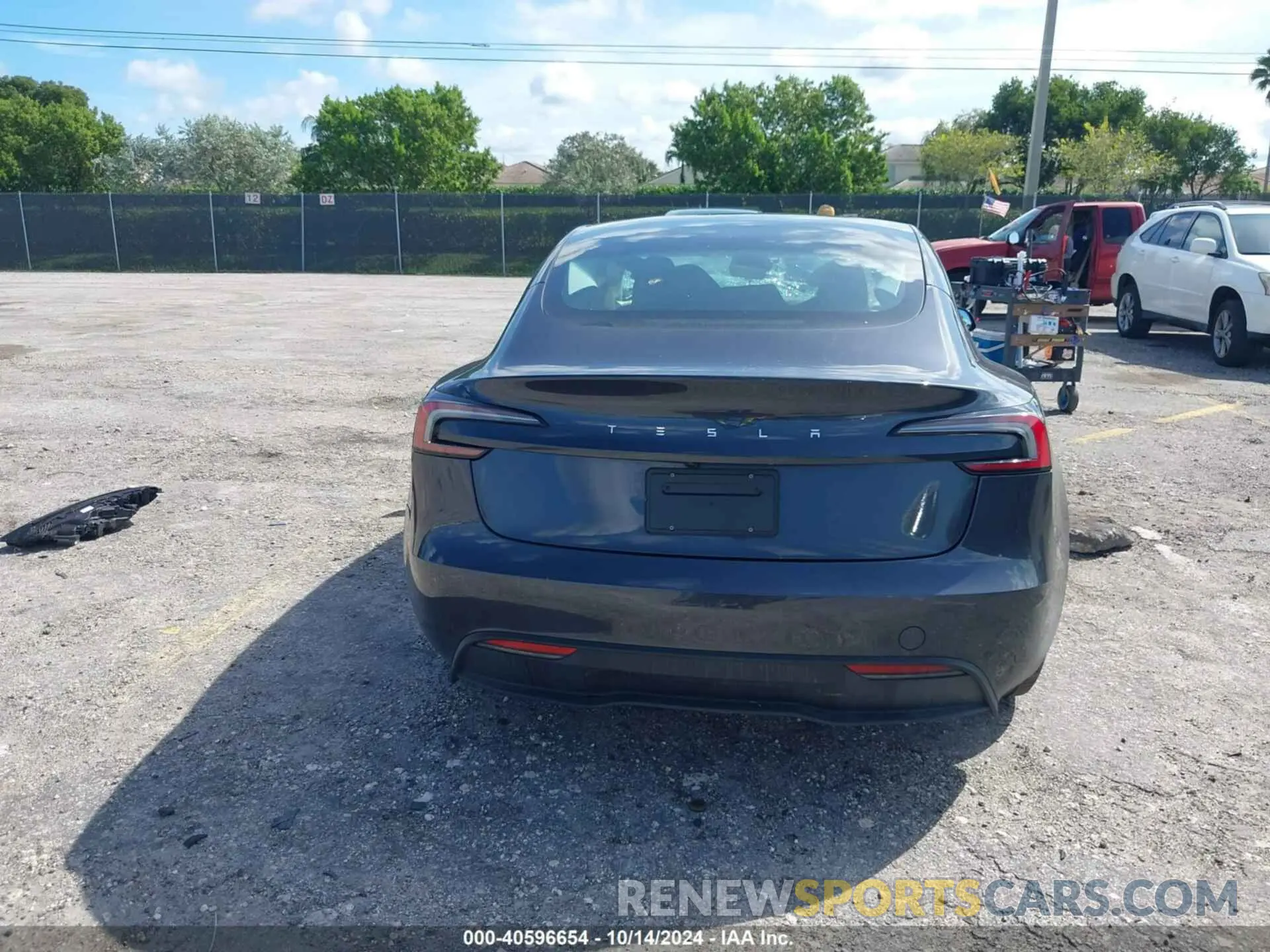 17 Photograph of a damaged car 5YJ3E1EA2RF751069 TESLA MODEL 3 2024
