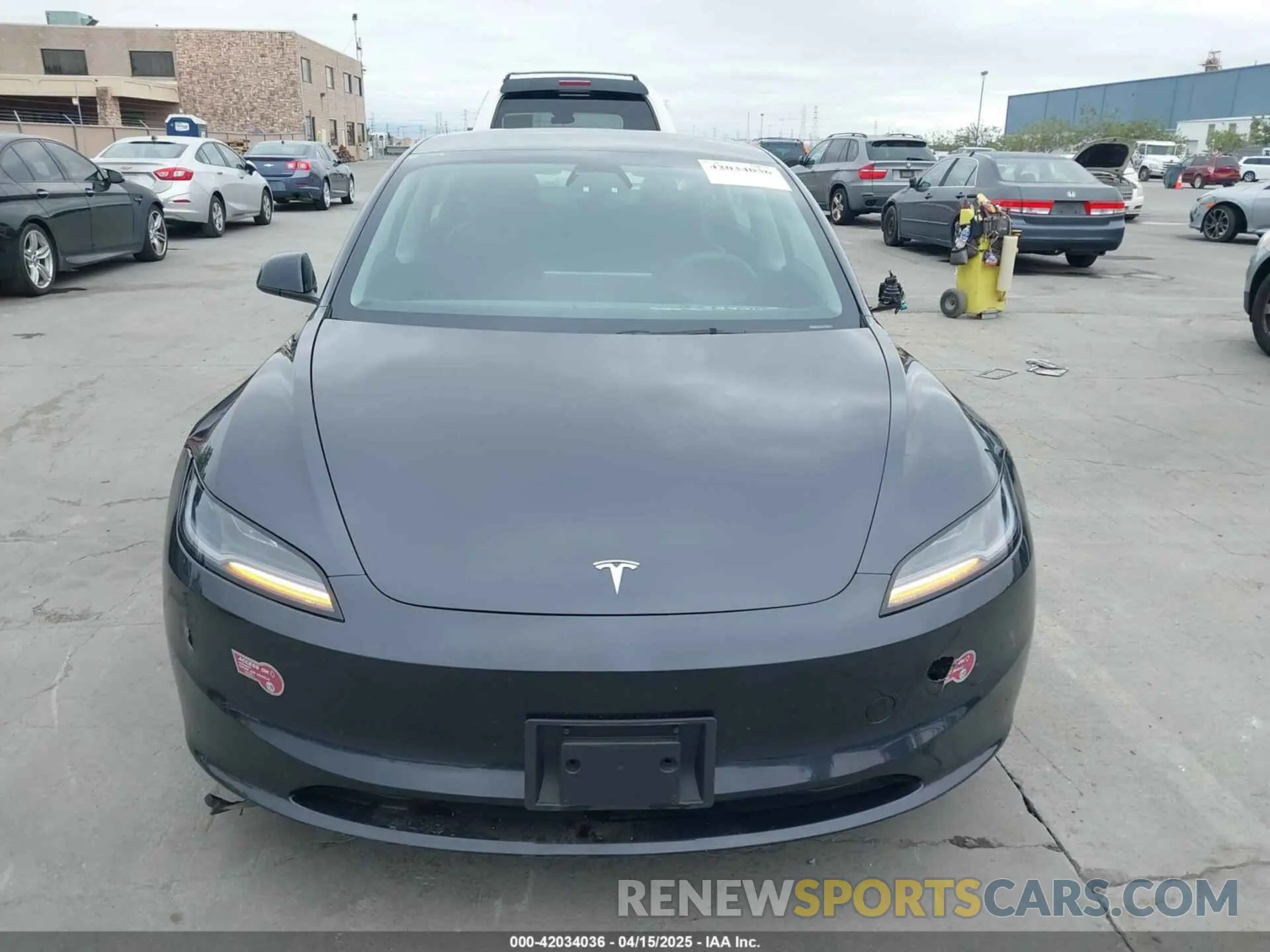 11 Фотография поврежденного автомобиля 5YJ3E1EA2RF784394 TESLA MODEL 3 2024