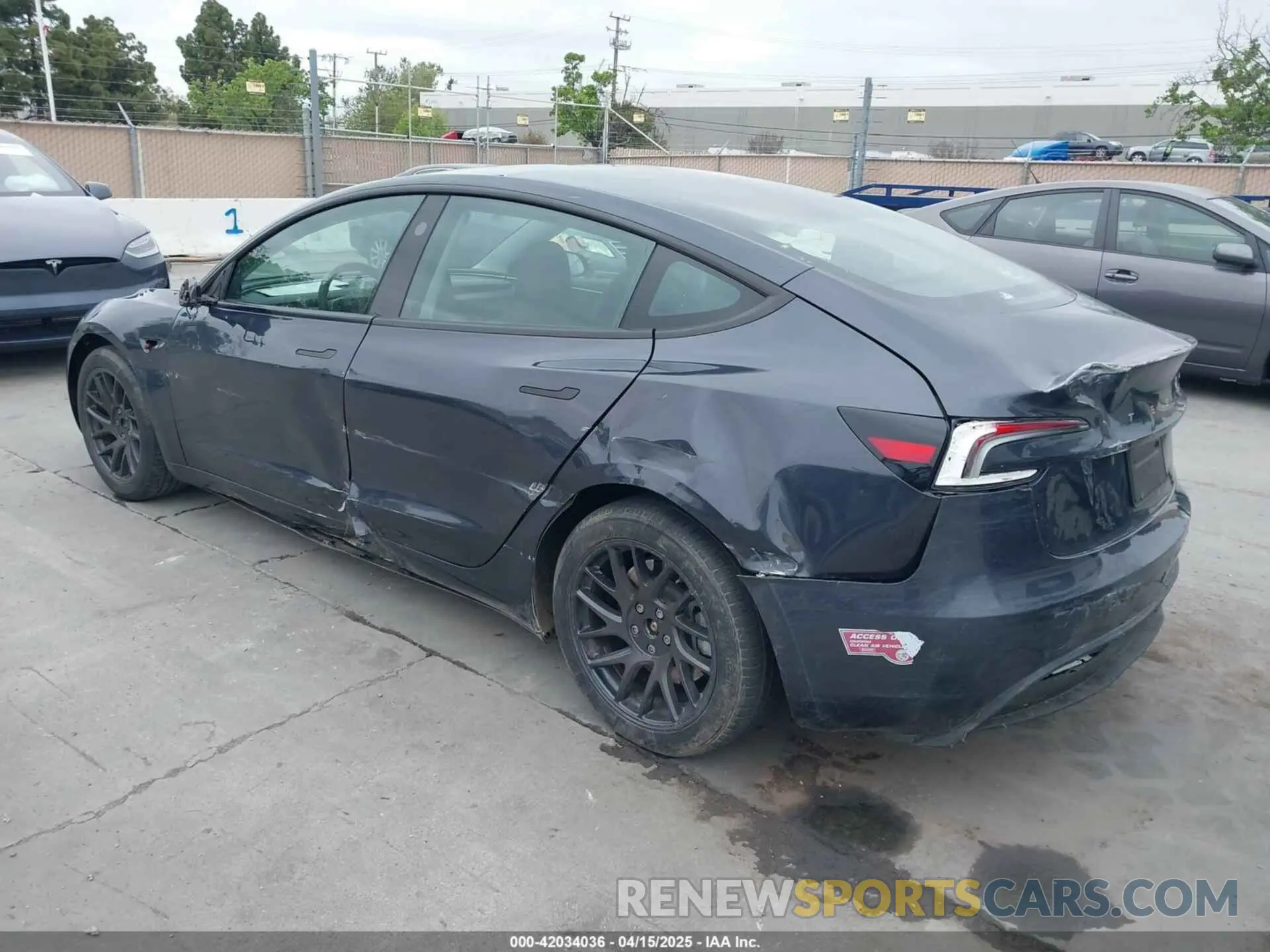 3 Фотография поврежденного автомобиля 5YJ3E1EA2RF784394 TESLA MODEL 3 2024
