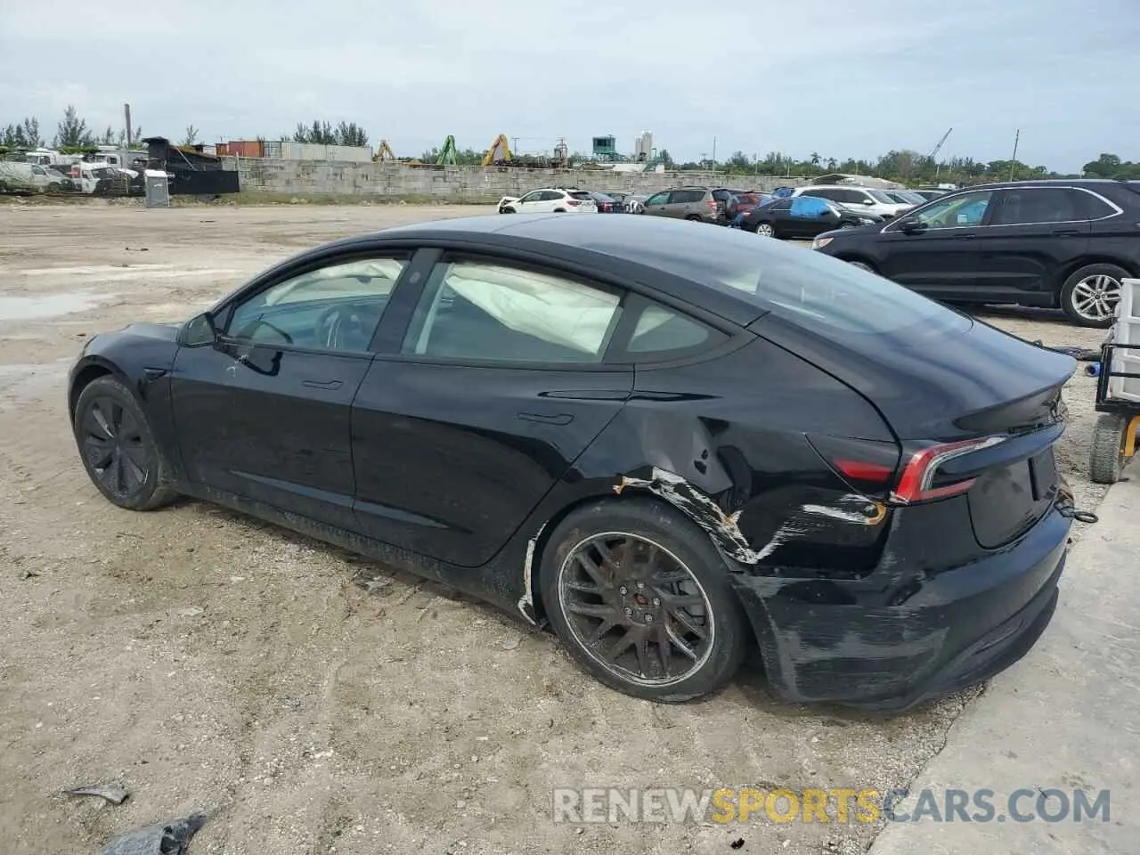 2 Фотография поврежденного автомобиля 5YJ3E1EA3RF734877 TESLA MODEL 3 2024