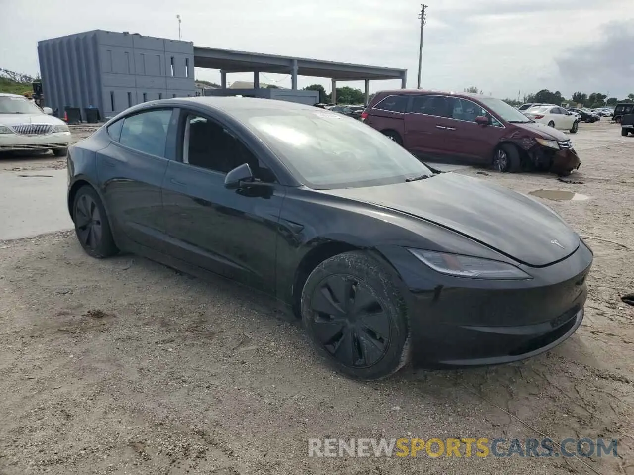 4 Фотография поврежденного автомобиля 5YJ3E1EA3RF734877 TESLA MODEL 3 2024