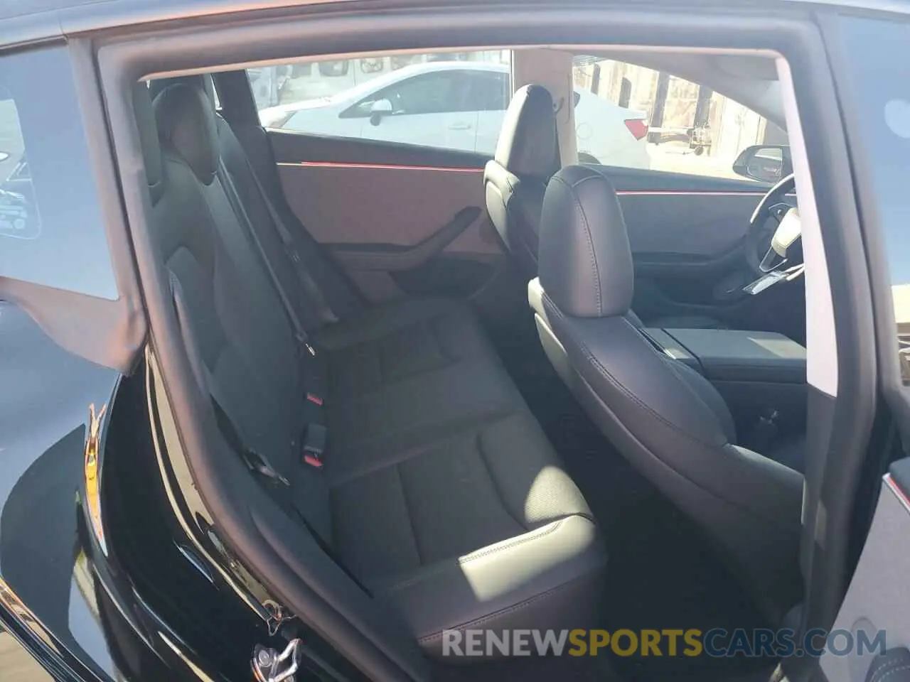 10 Photograph of a damaged car 5YJ3E1EA3RF752716 TESLA MODEL 3 2024