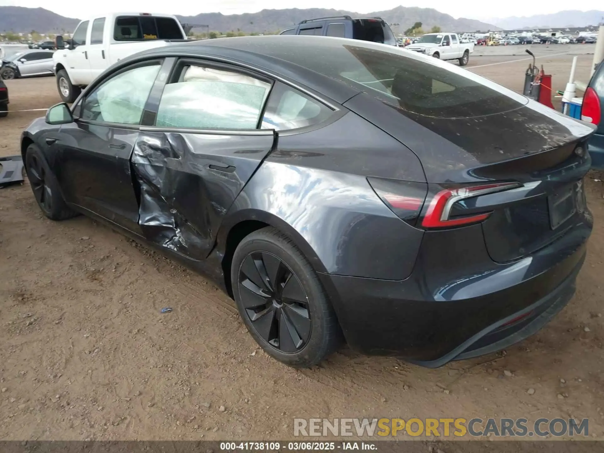 3 Фотография поврежденного автомобиля 5YJ3E1EA3RF771010 TESLA MODEL 3 2024