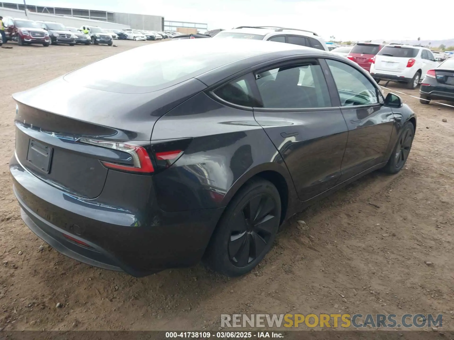 4 Фотография поврежденного автомобиля 5YJ3E1EA3RF771010 TESLA MODEL 3 2024