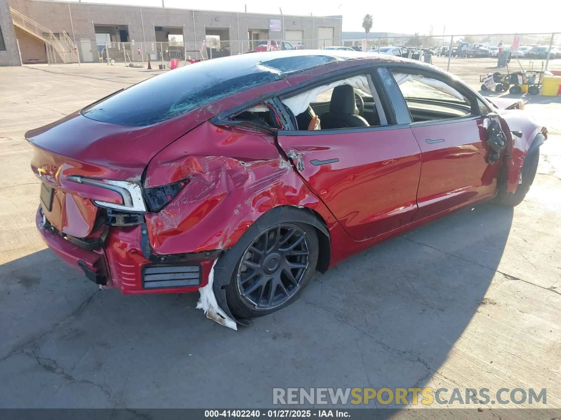 4 Фотография поврежденного автомобиля 5YJ3E1EA3RF782346 TESLA MODEL 3 2024
