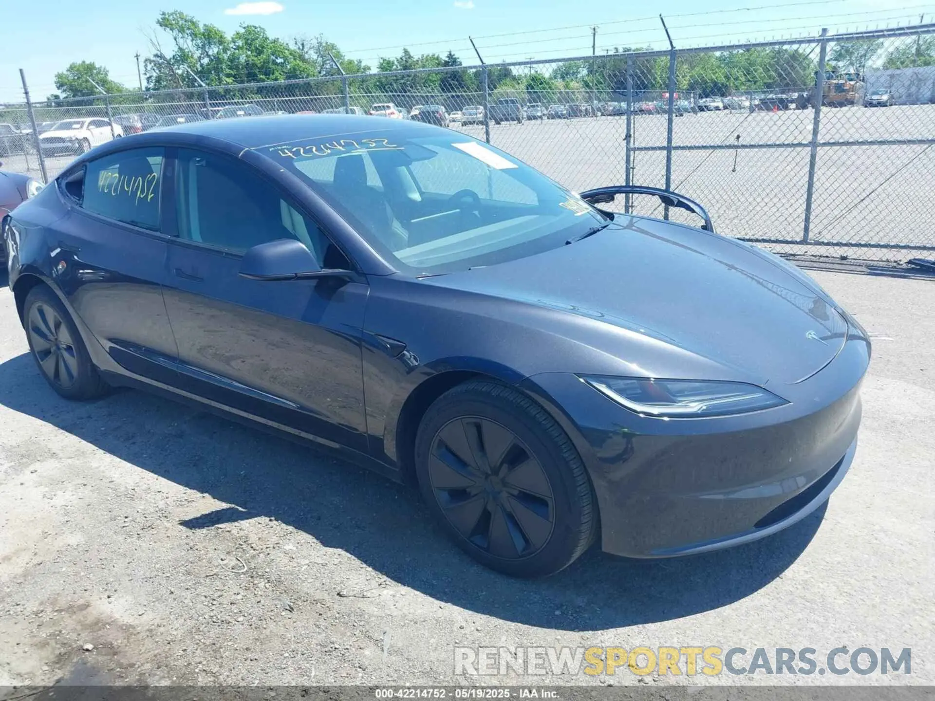 1 Photograph of a damaged car 5YJ3E1EA3RF784002 TESLA MODEL 3 2024