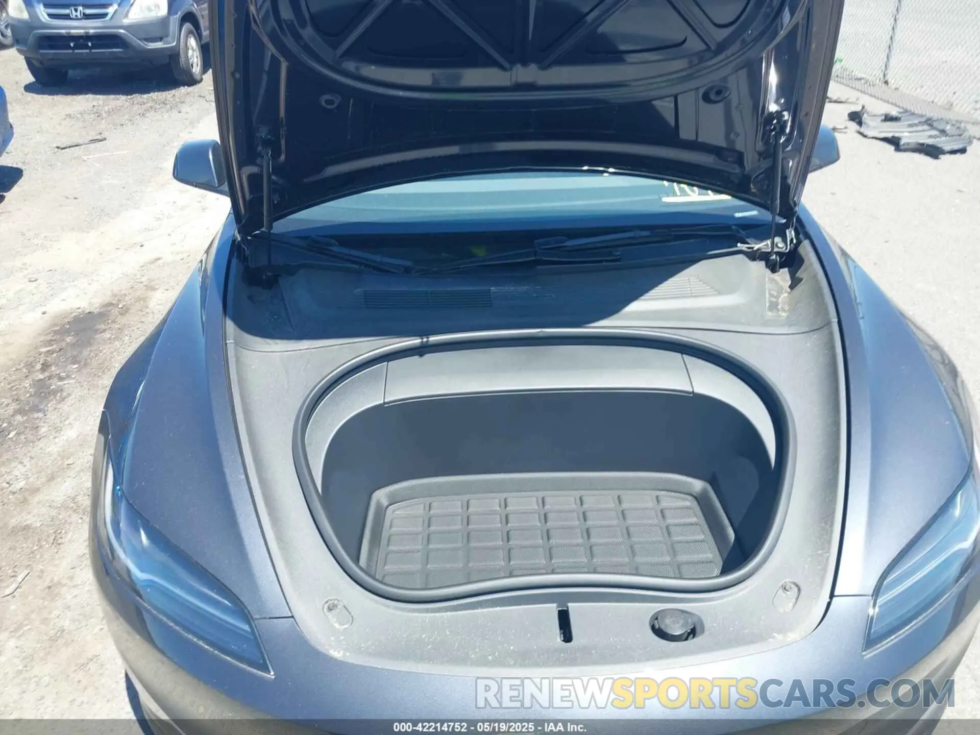 10 Photograph of a damaged car 5YJ3E1EA3RF784002 TESLA MODEL 3 2024