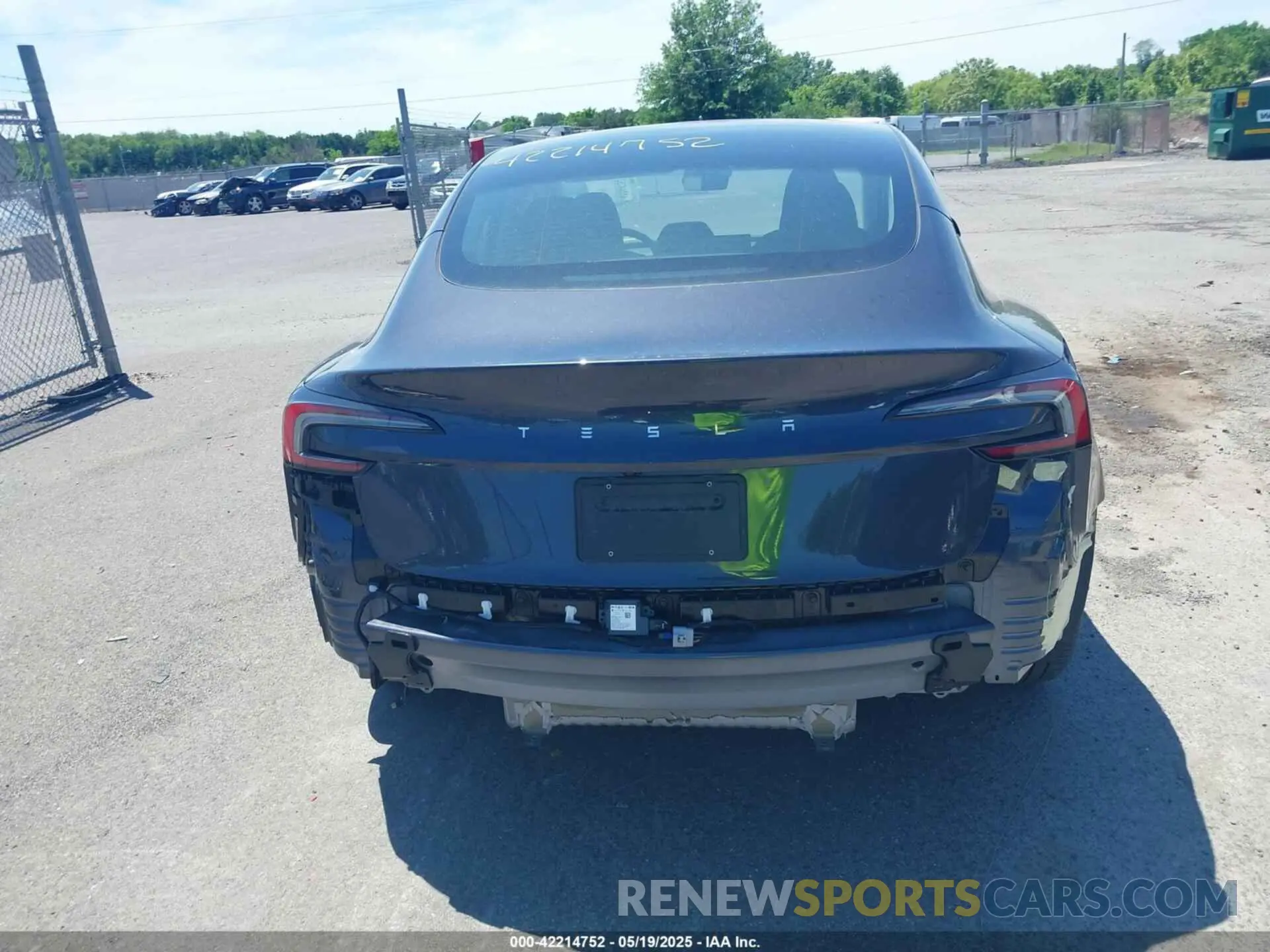 17 Photograph of a damaged car 5YJ3E1EA3RF784002 TESLA MODEL 3 2024