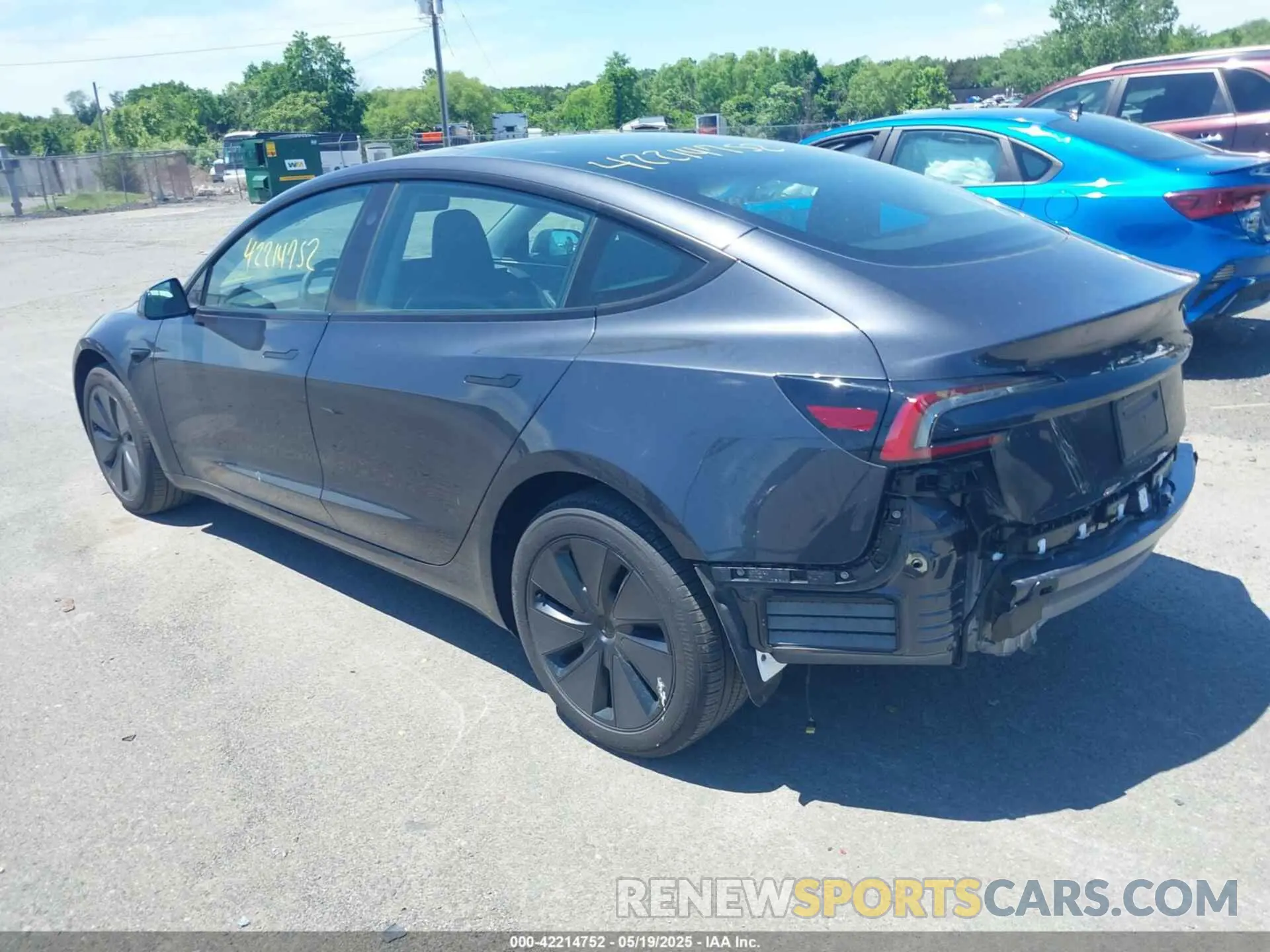 3 Photograph of a damaged car 5YJ3E1EA3RF784002 TESLA MODEL 3 2024