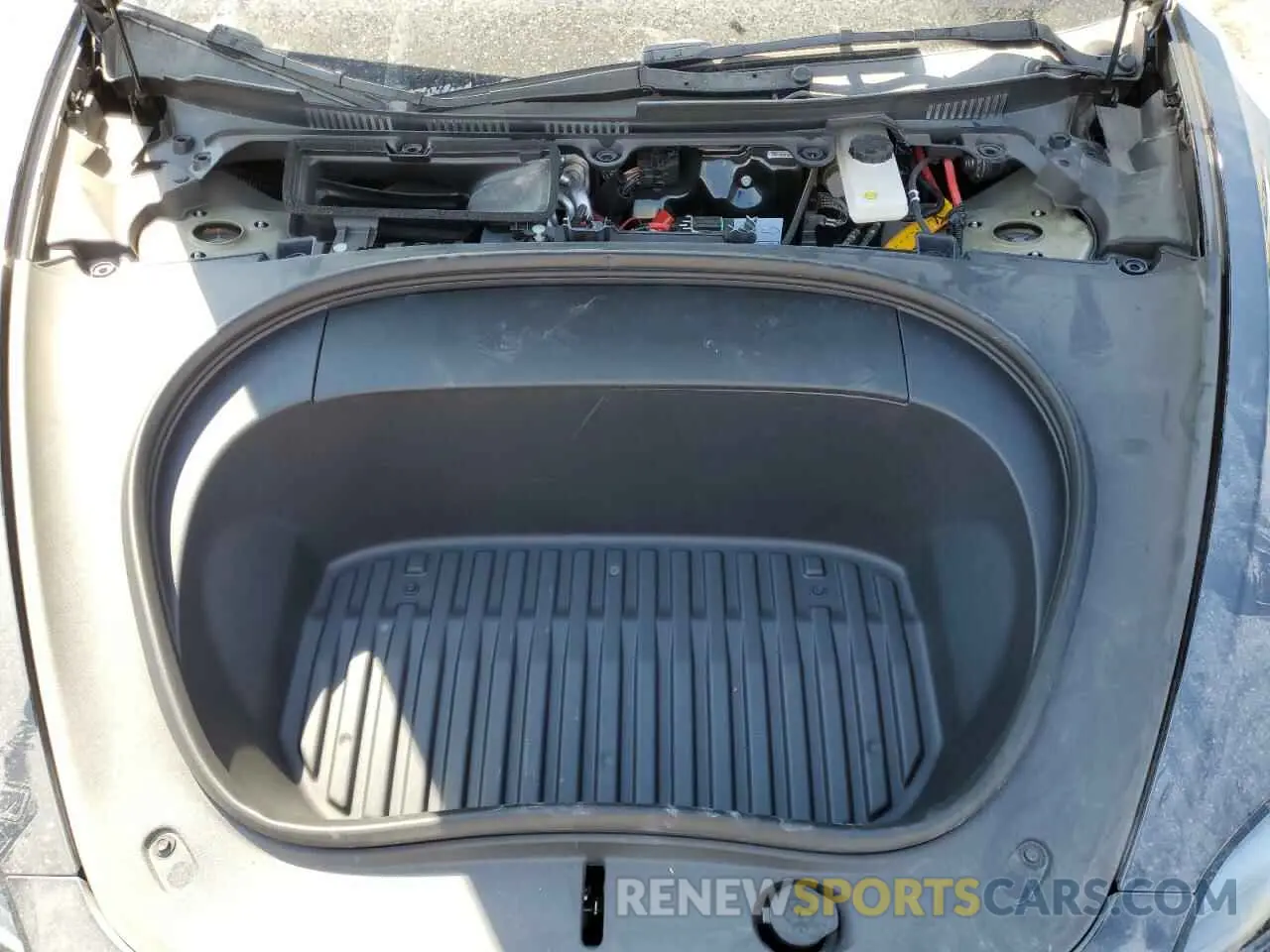 11 Photograph of a damaged car 5YJ3E1EA3RF784534 TESLA MODEL 3 2024