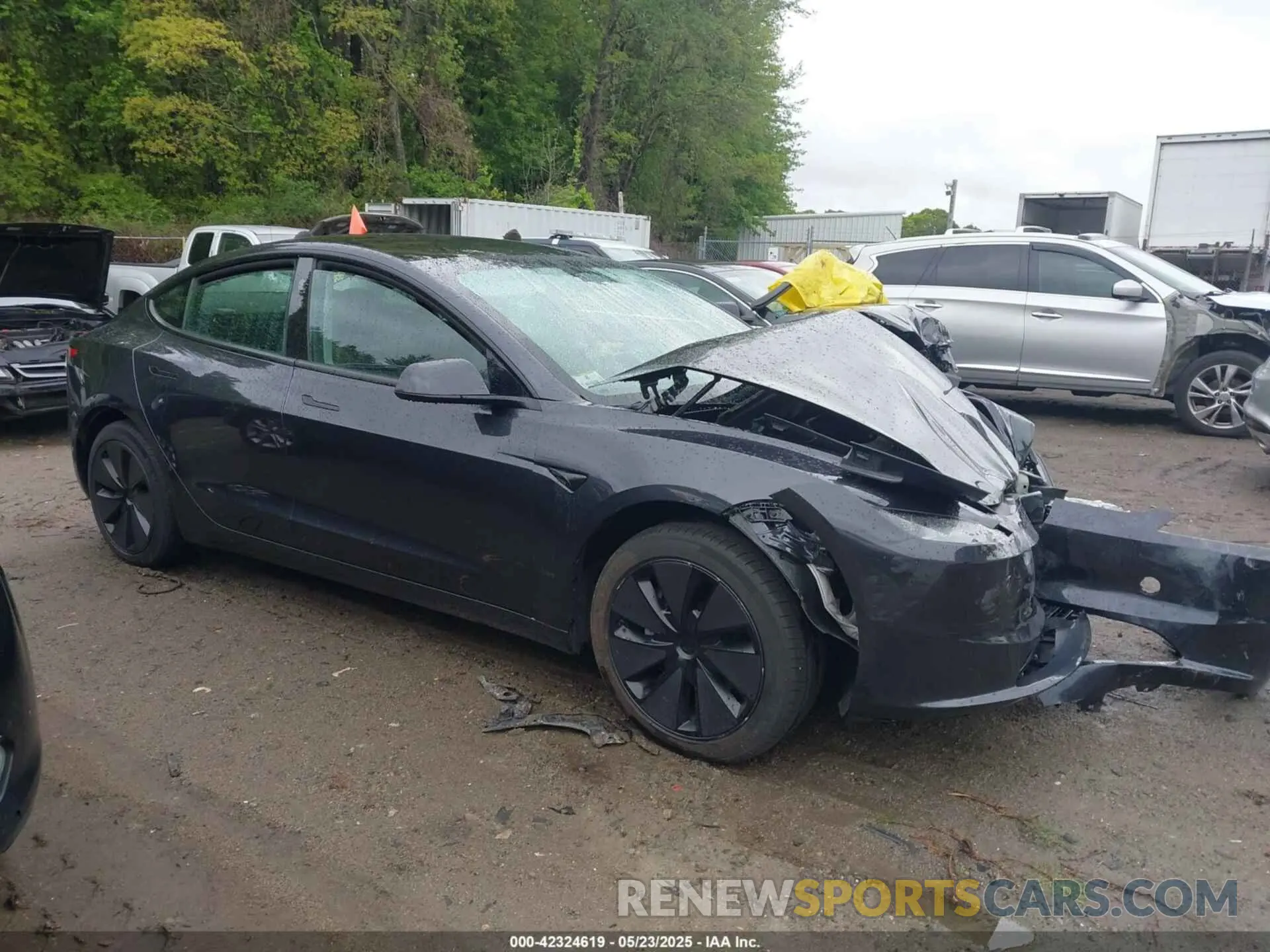 1 Photograph of a damaged car 5YJ3E1EA3RF831013 TESLA MODEL 3 2024