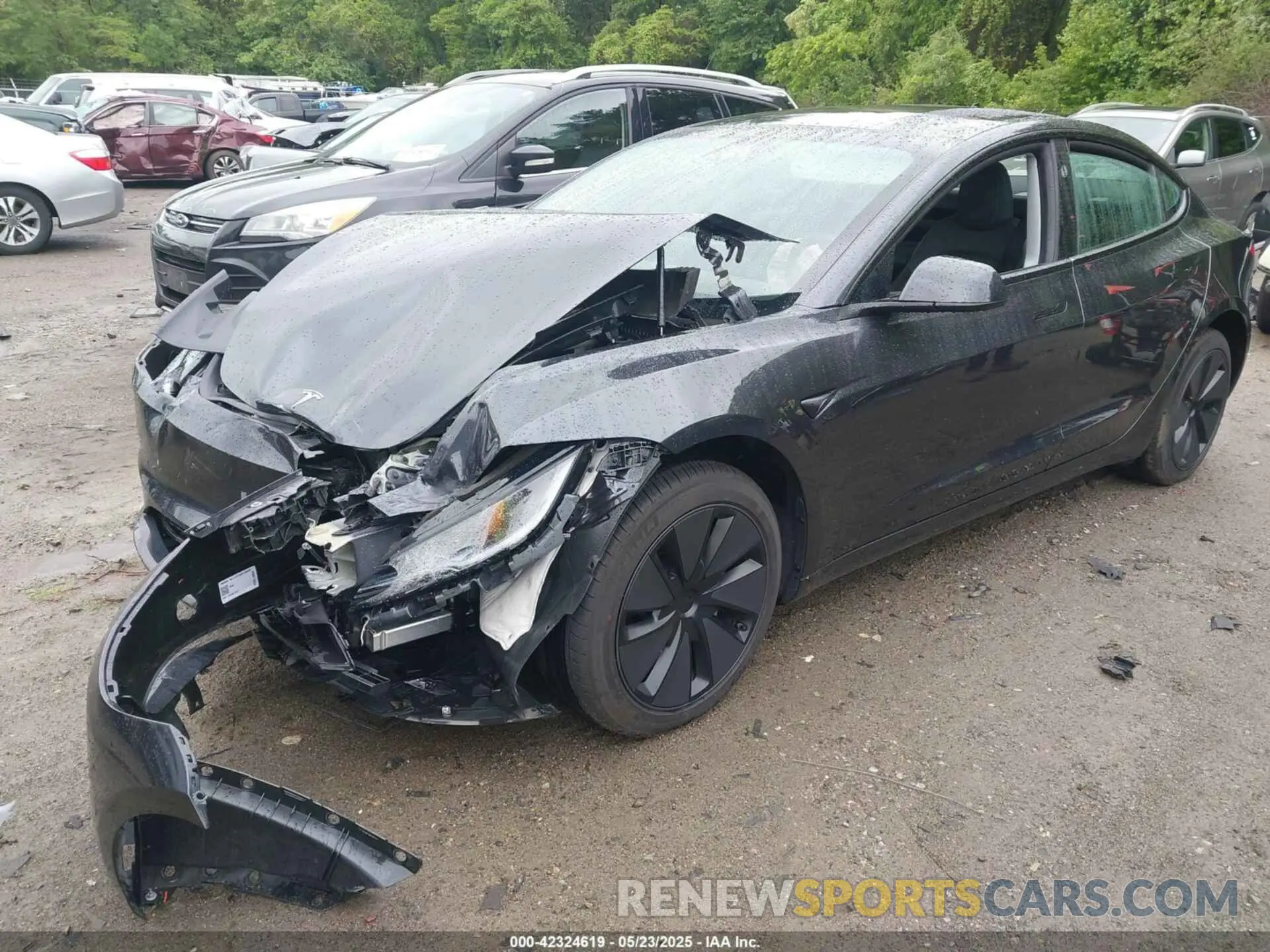 2 Photograph of a damaged car 5YJ3E1EA3RF831013 TESLA MODEL 3 2024