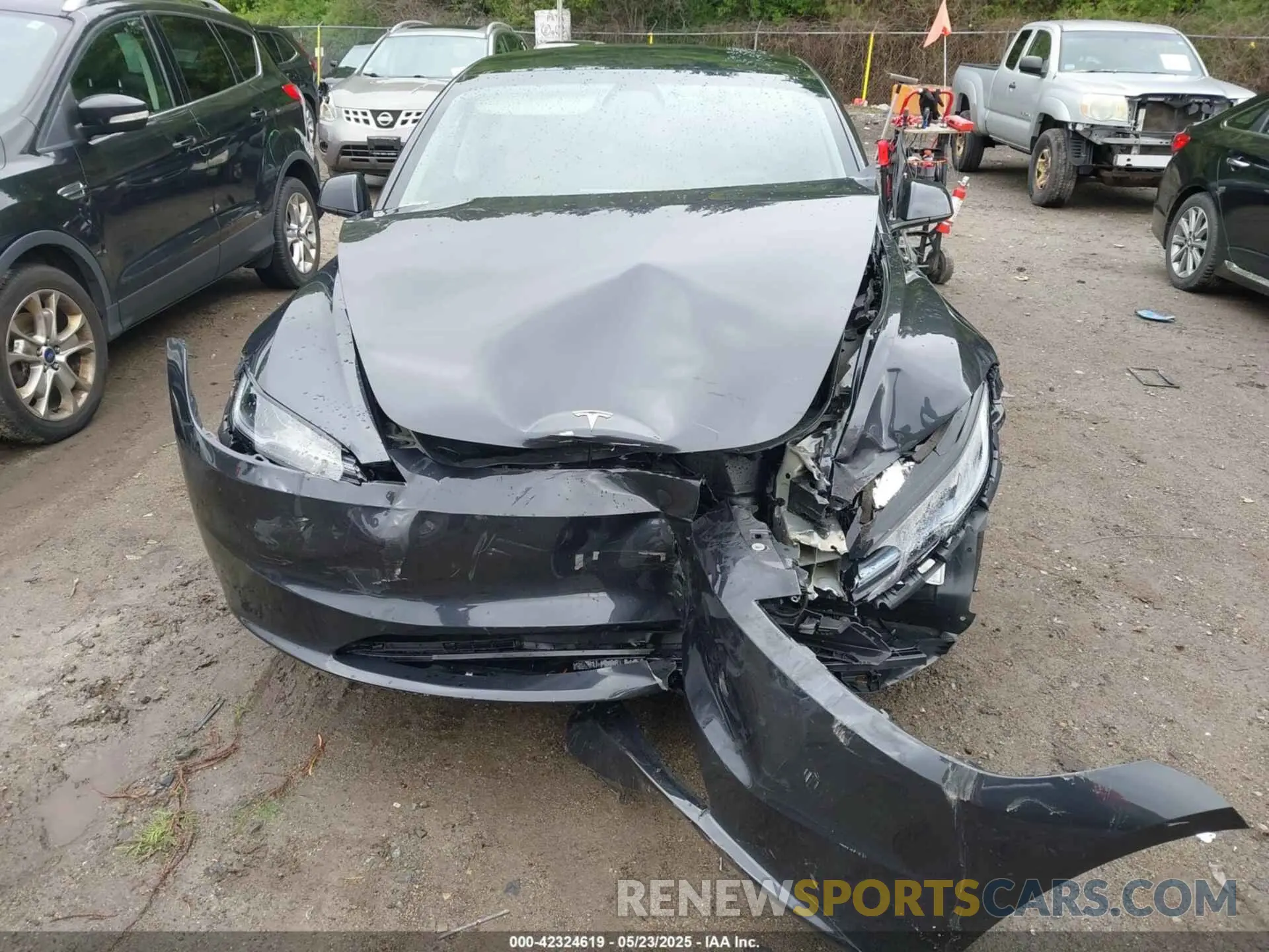 6 Photograph of a damaged car 5YJ3E1EA3RF831013 TESLA MODEL 3 2024