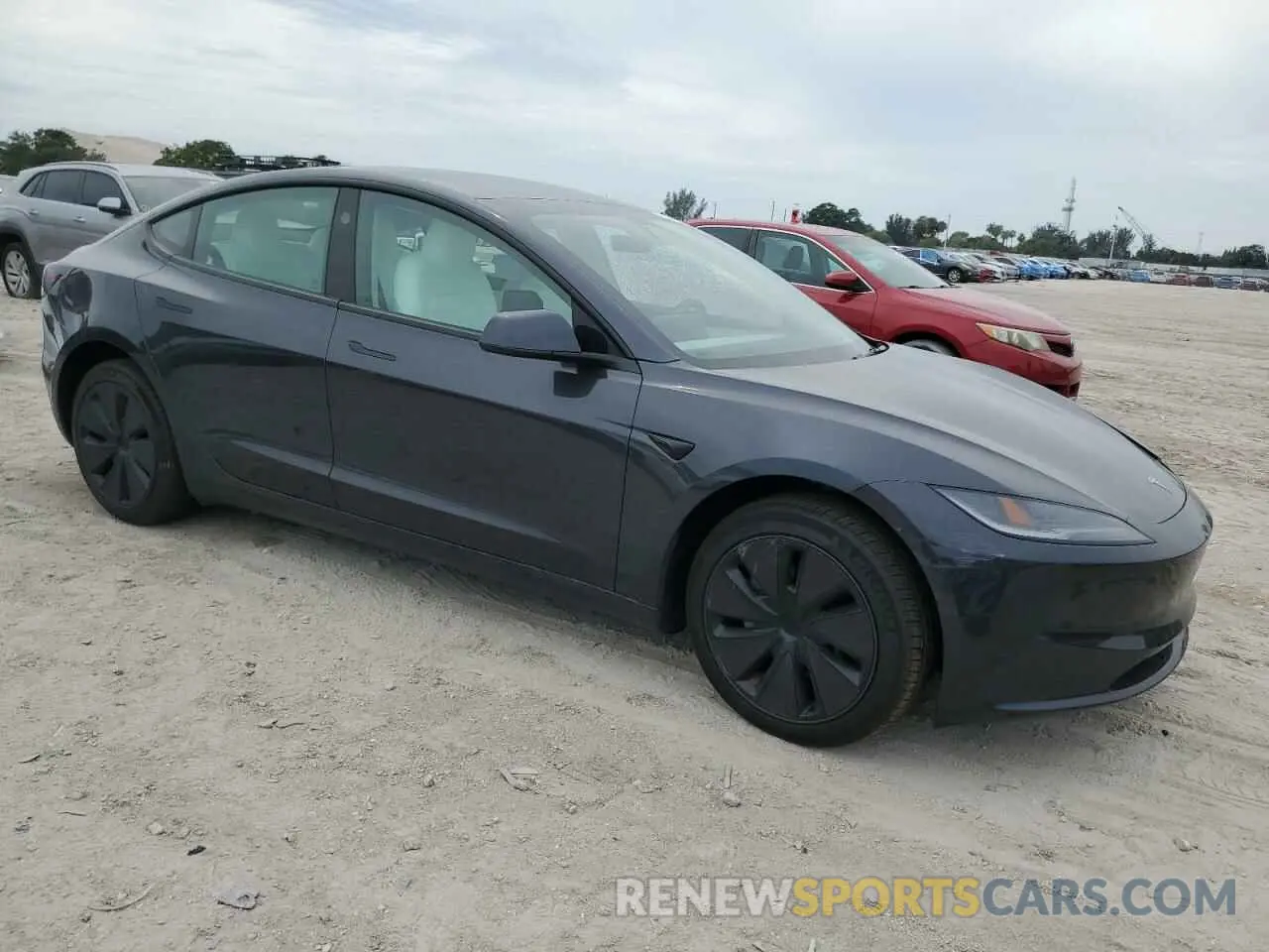 4 Фотография поврежденного автомобиля 5YJ3E1EA3RF858616 TESLA MODEL 3 2024