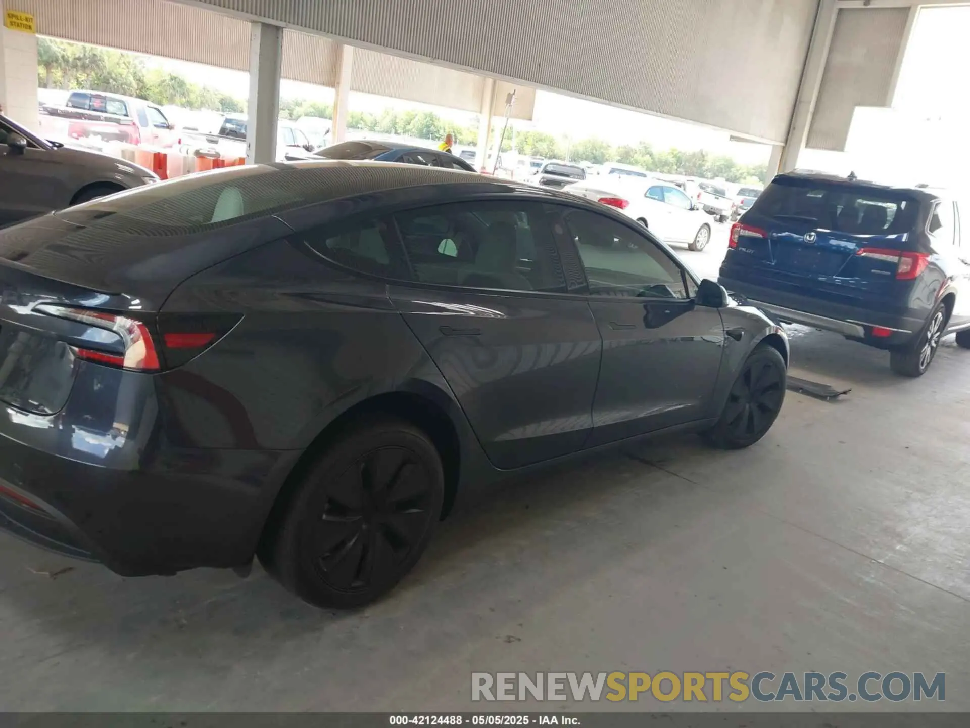 14 Photograph of a damaged car 5YJ3E1EA3RF870295 TESLA MODEL 3 2024