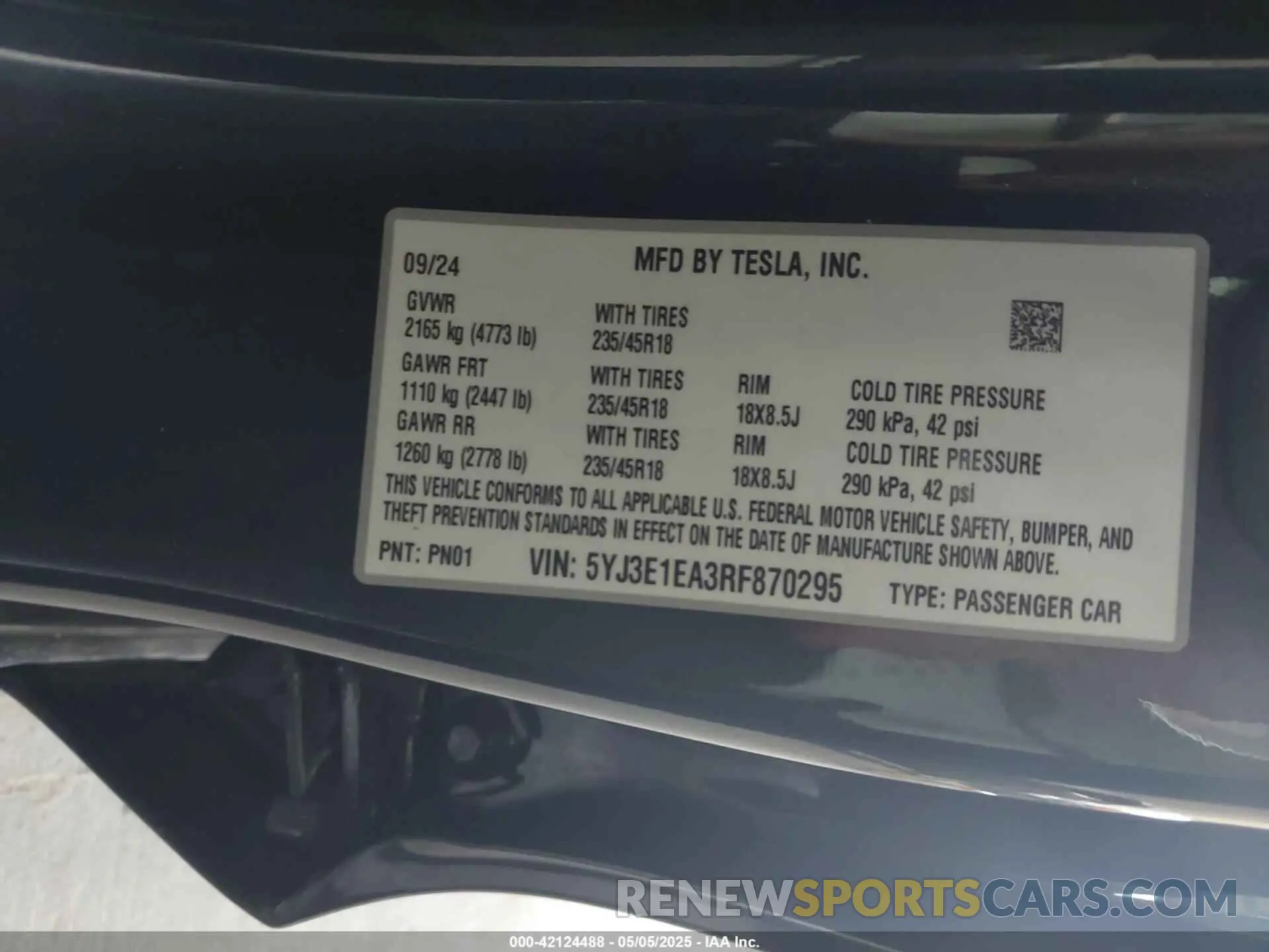 9 Photograph of a damaged car 5YJ3E1EA3RF870295 TESLA MODEL 3 2024