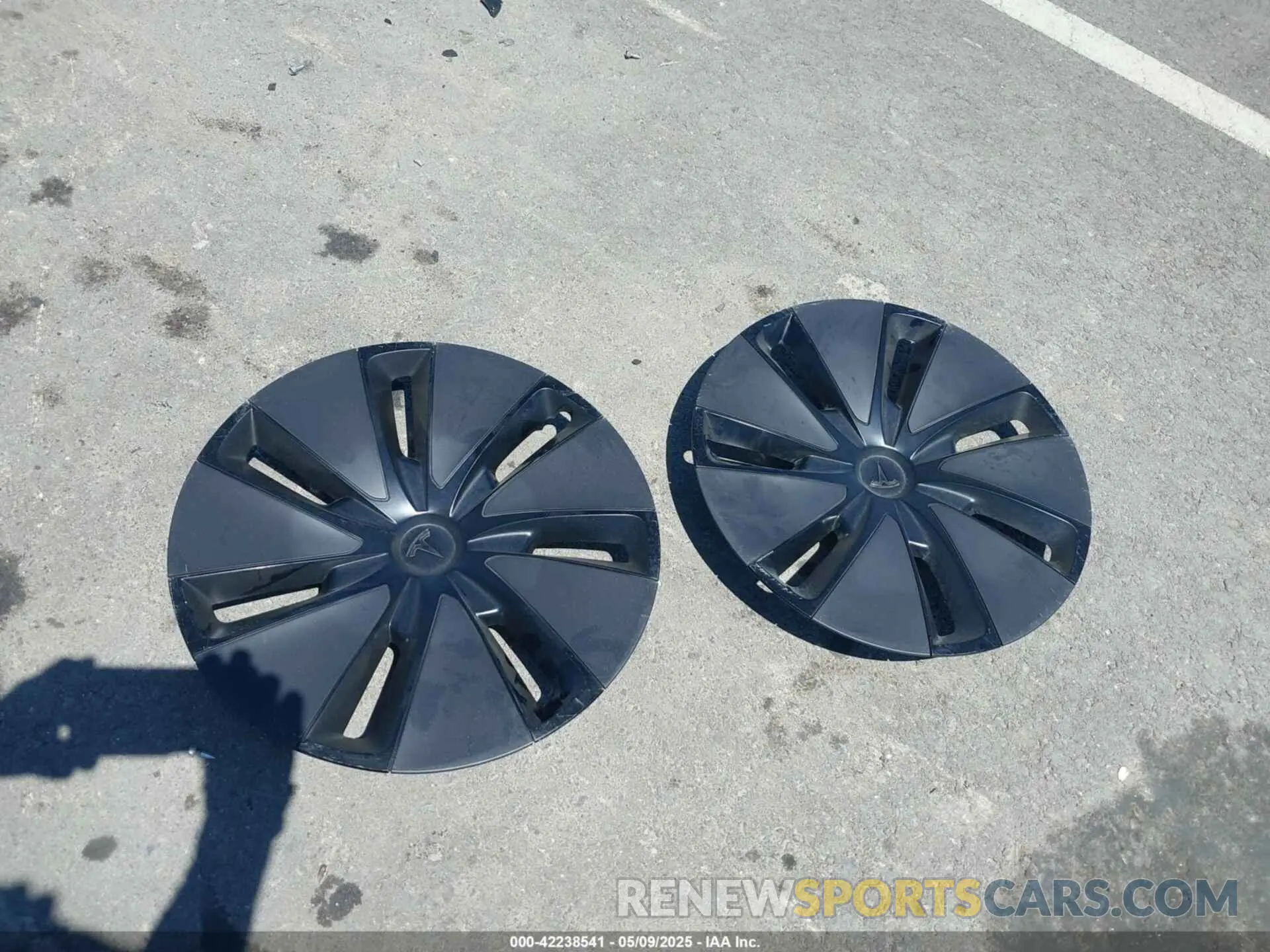 12 Photograph of a damaged car 5YJ3E1EA4RF721281 TESLA MODEL 3 2024