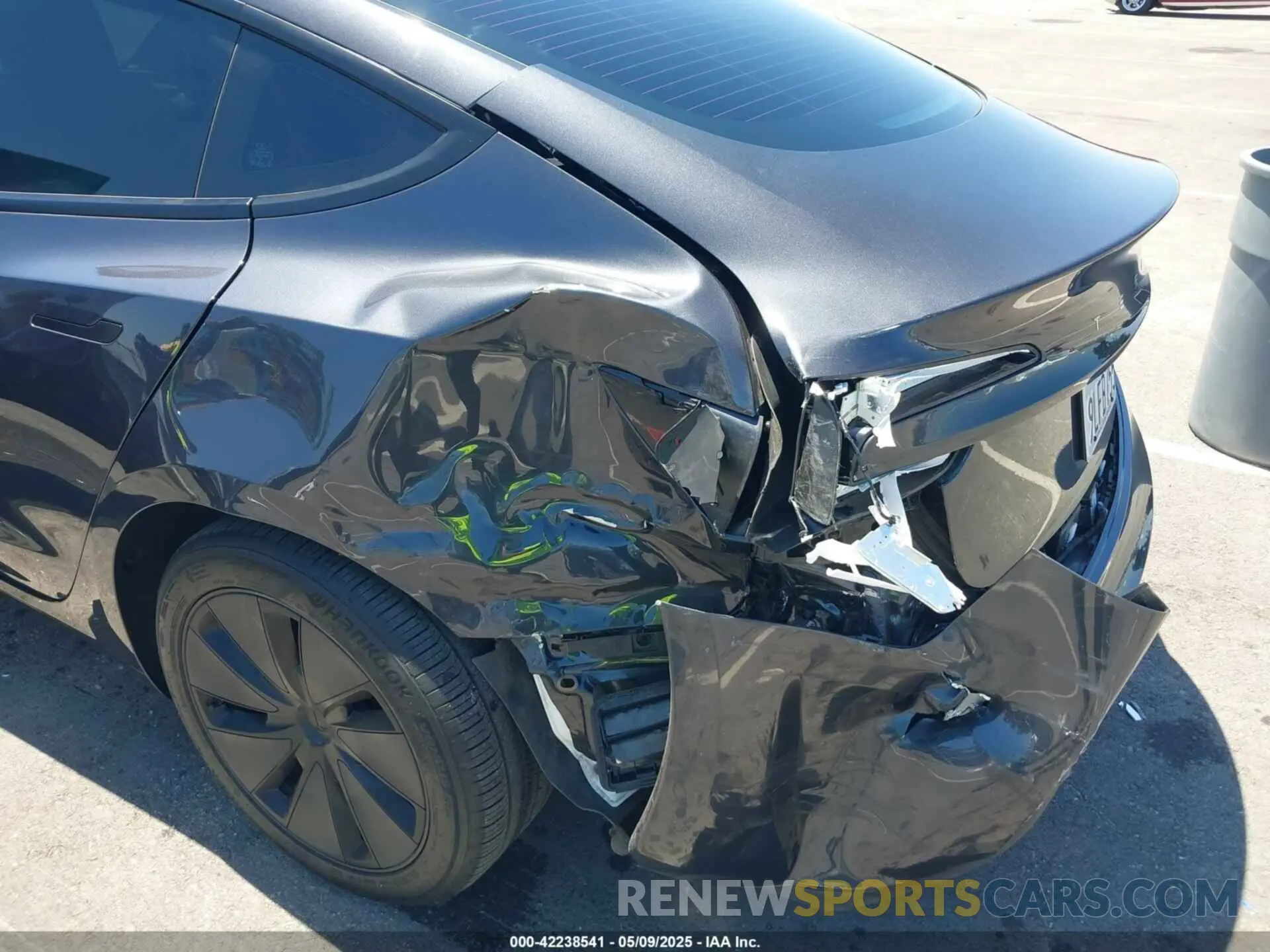 6 Photograph of a damaged car 5YJ3E1EA4RF721281 TESLA MODEL 3 2024