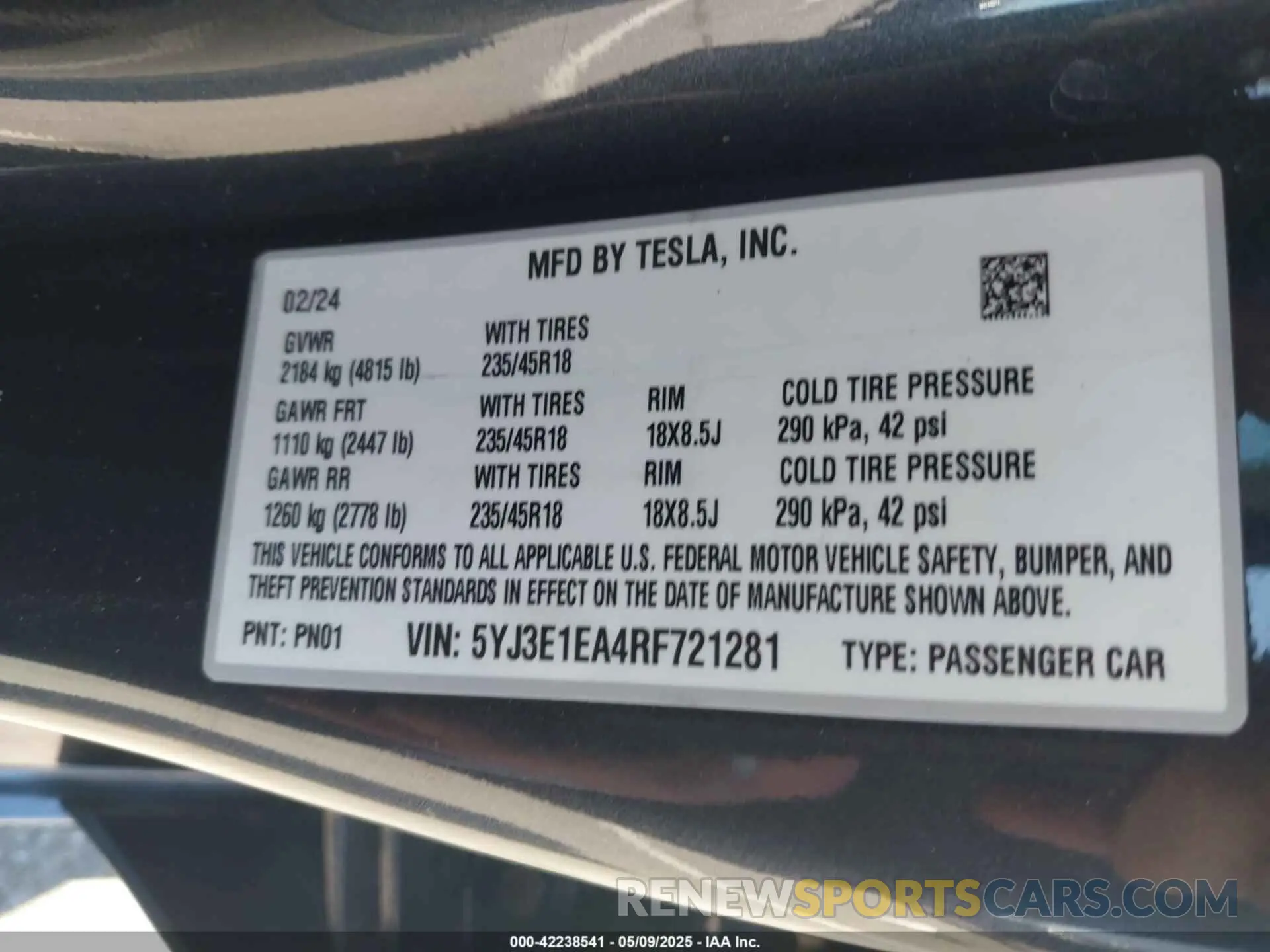 9 Photograph of a damaged car 5YJ3E1EA4RF721281 TESLA MODEL 3 2024