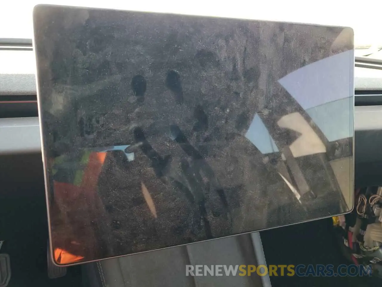 9 Photograph of a damaged car 5YJ3E1EA4RF742874 TESLA MODEL 3 2024