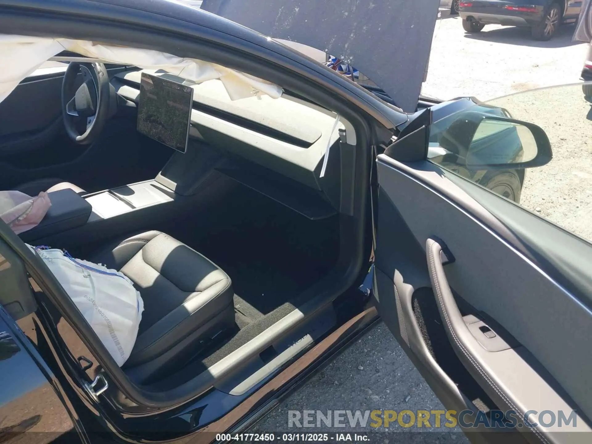 5 Photograph of a damaged car 5YJ3E1EA4RF745385 TESLA MODEL 3 2024