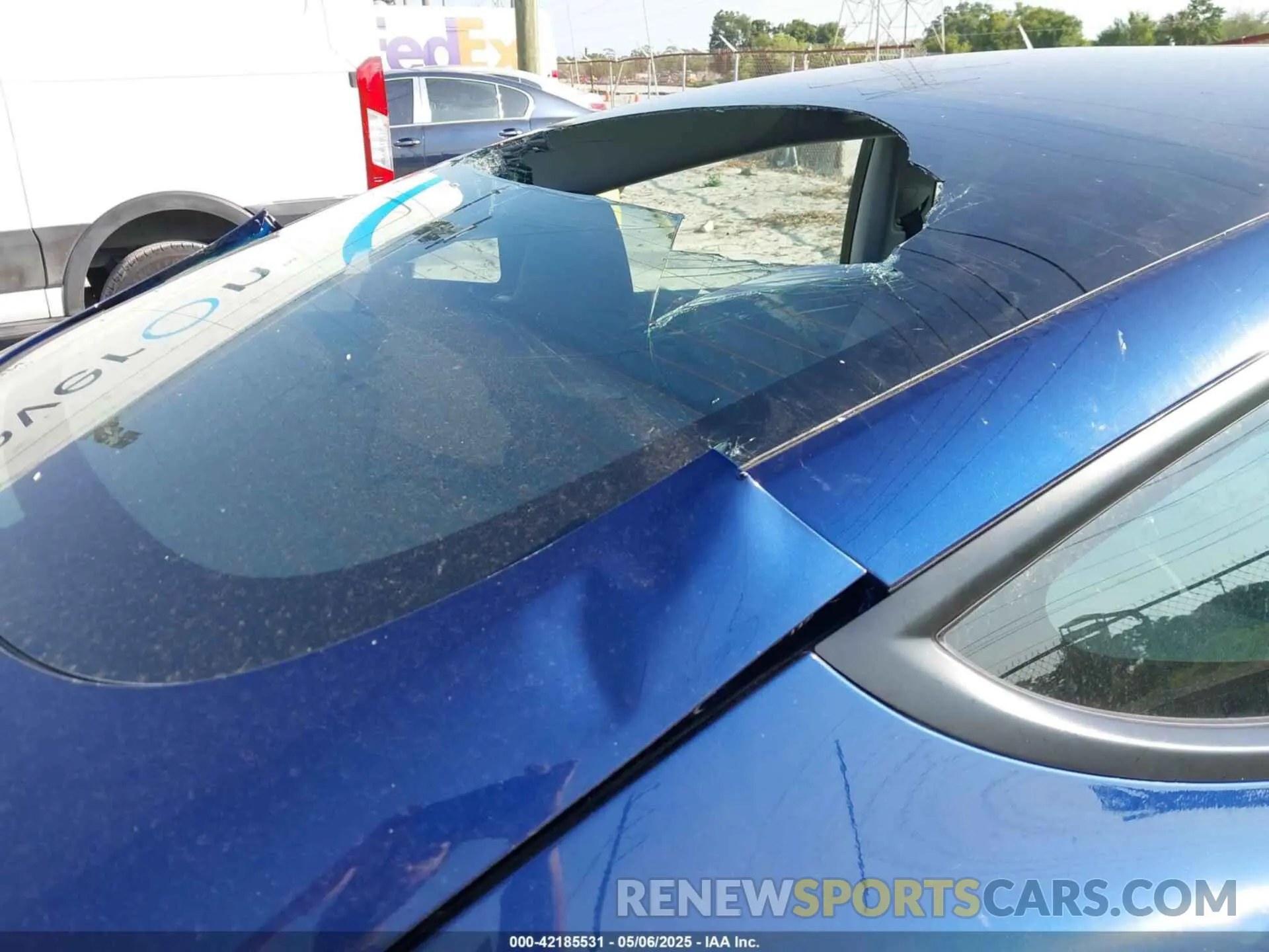 19 Photograph of a damaged car 5YJ3E1EA4RF751347 TESLA MODEL 3 2024